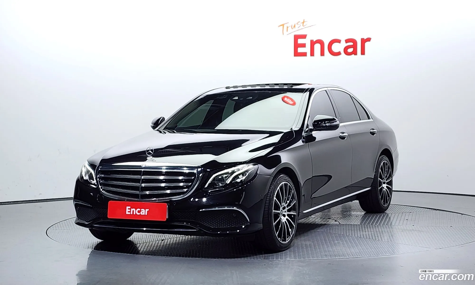 Mercedes-Benz E-Klasse E220D Exclusive 2017 - фотография 17282442
