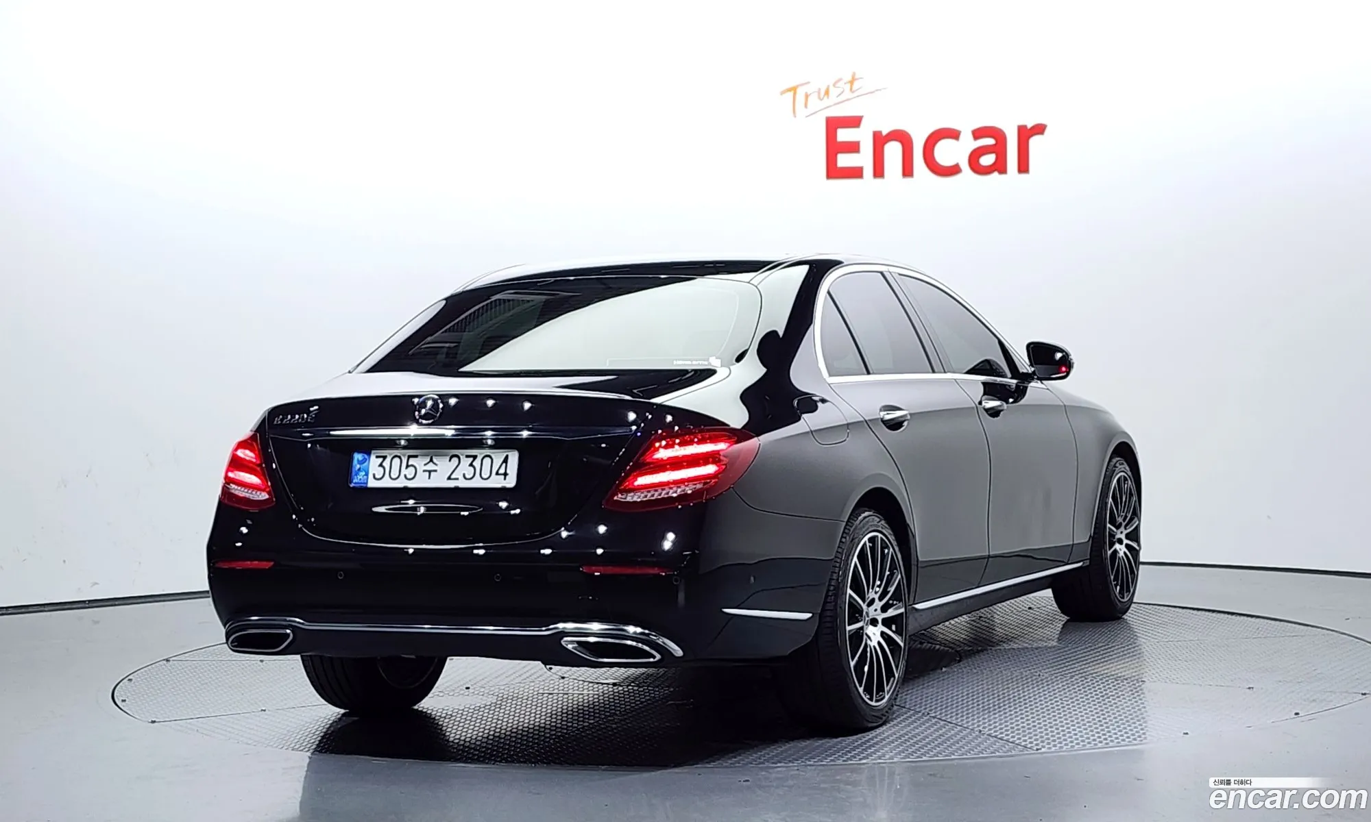 Mercedes-Benz E-Klasse E220D Exclusive 2017 - фотография 17282443