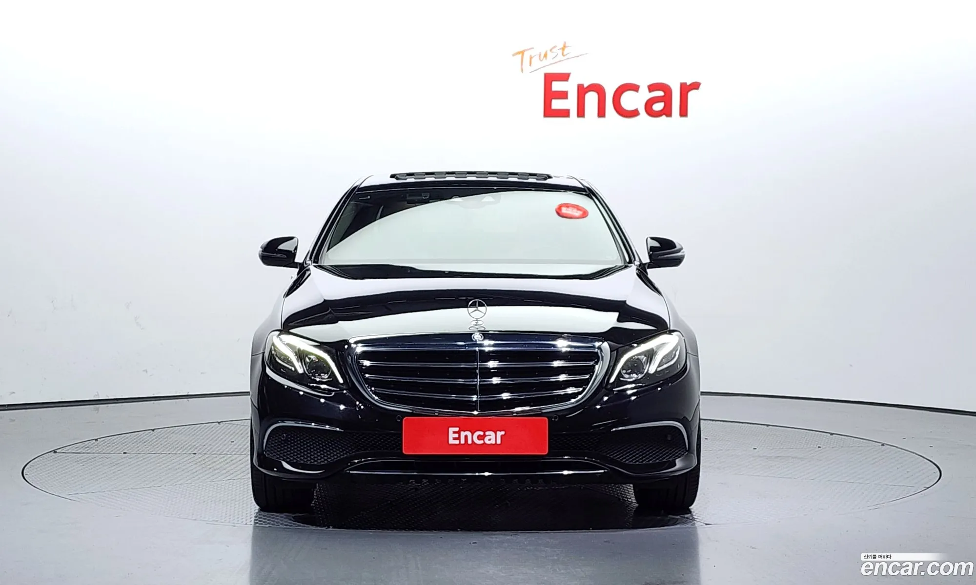 Mercedes-Benz E-Klasse E220D Exclusive 2017 - фотография 17282444