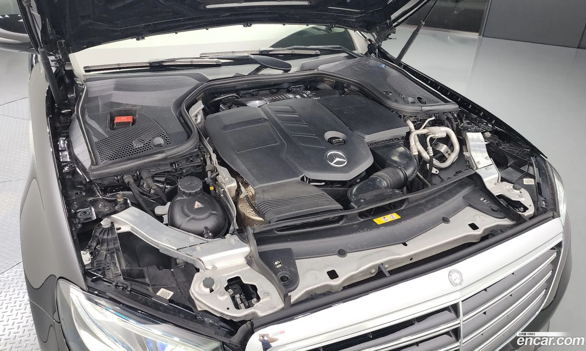 Mercedes-Benz E-Klasse E220D Exclusive 2017 - фотография 17282447