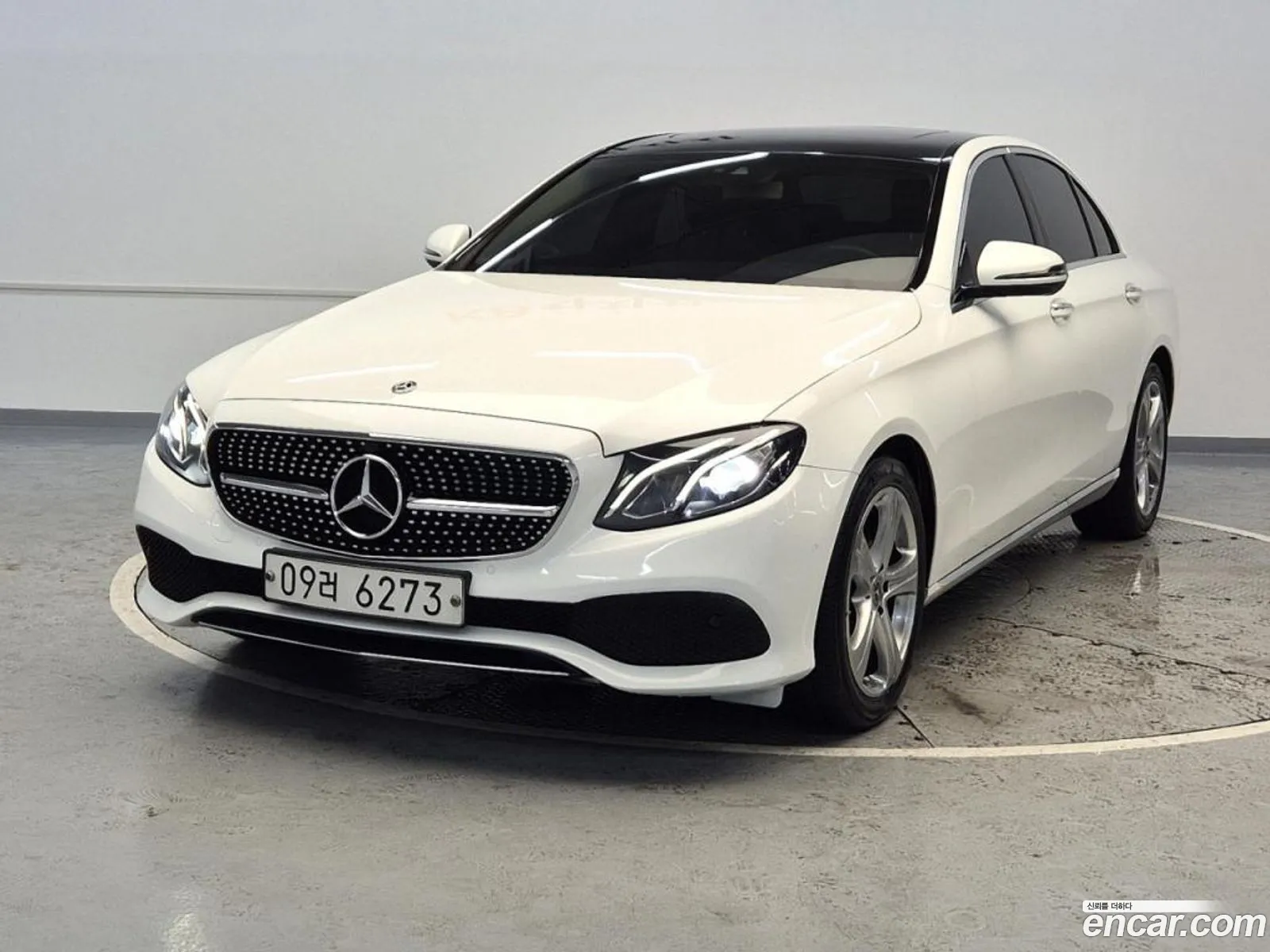 Mercedes-Benz E-Klasse E200 Avant Garde 2017 - фотография 17300799