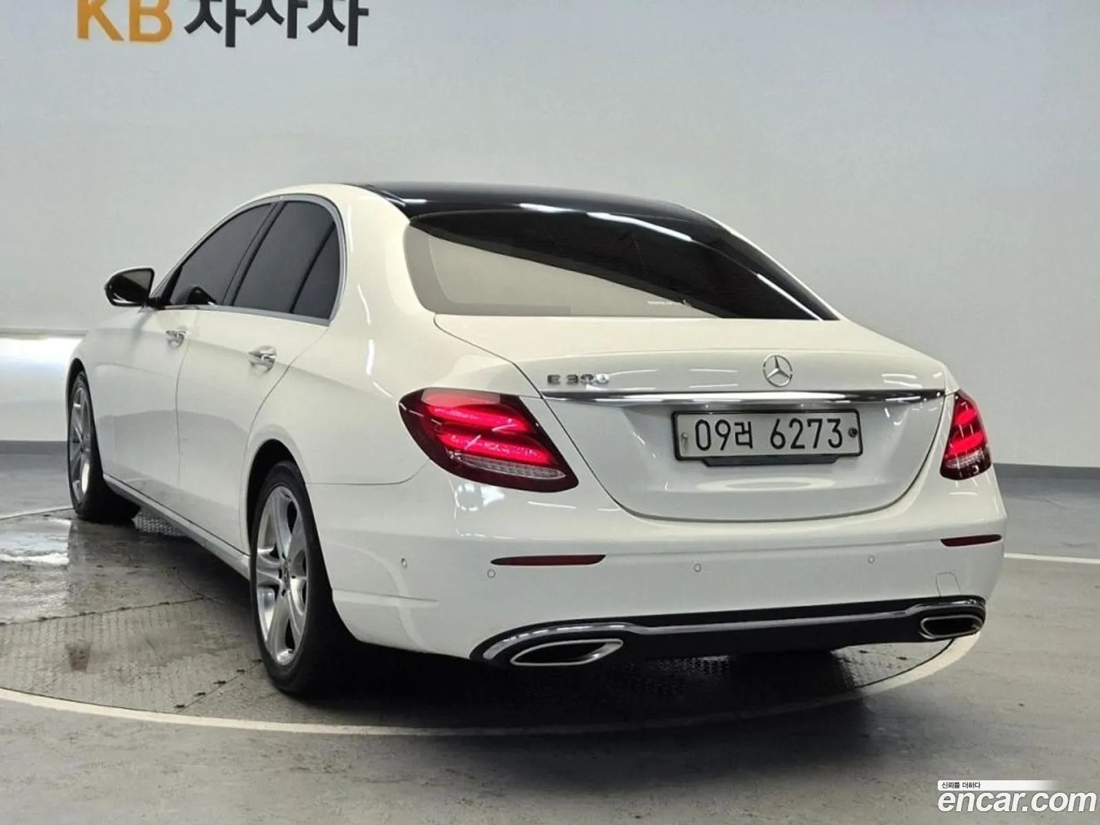 Mercedes-Benz E-Klasse E200 Avant Garde 2017 - фотография 17300800