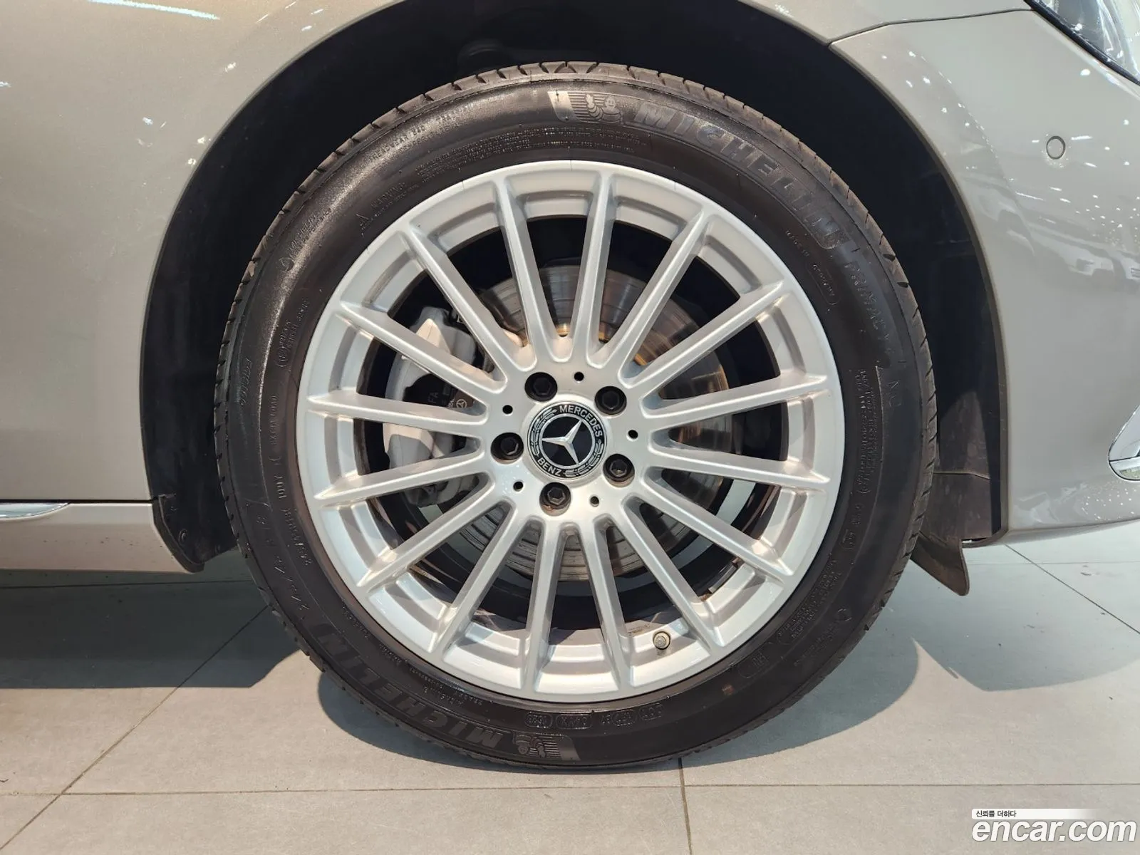 Mercedes-Benz E-Klasse E250 Exclusive 2023 - фотография 17240557