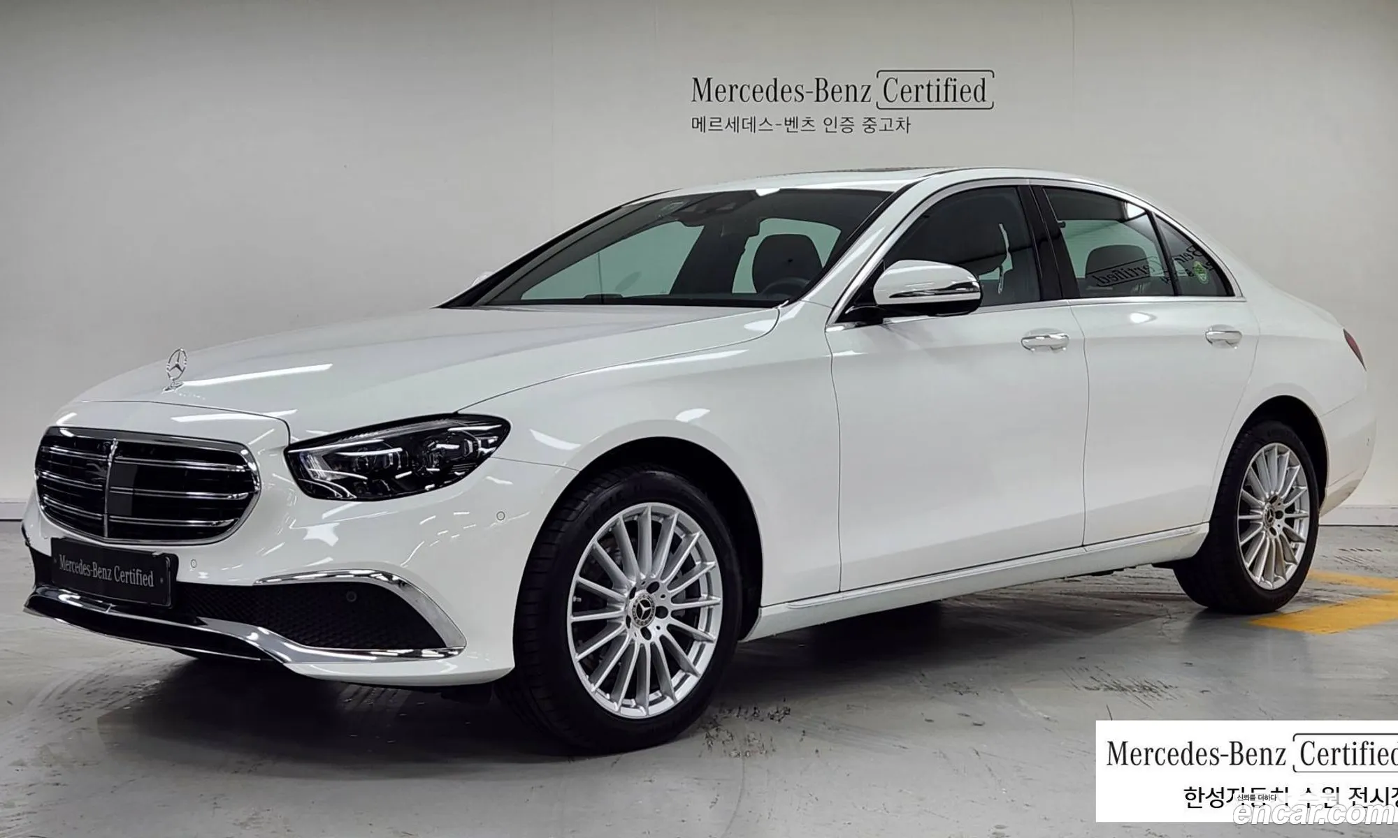 Mercedes-Benz E-Klasse E220D 4Matic Exclusive 2023 - фотография 17247939
