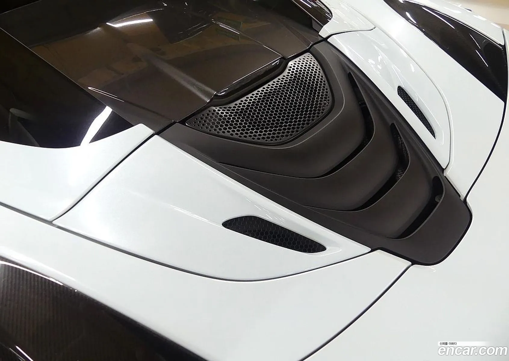 Mclaren 720S 720S 40 Spider 2019 - фотография 11065515