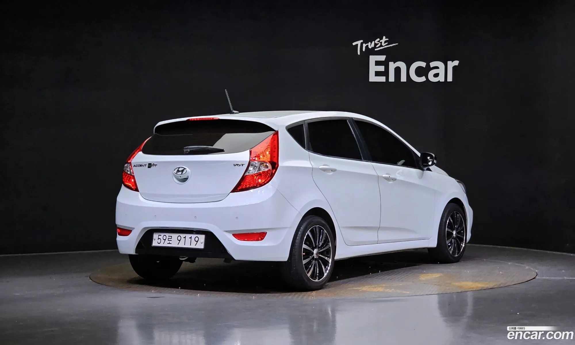 Hyundai Accent Iv Witt Diesel 16 Vgt Premium 2015 - фотография 17020390