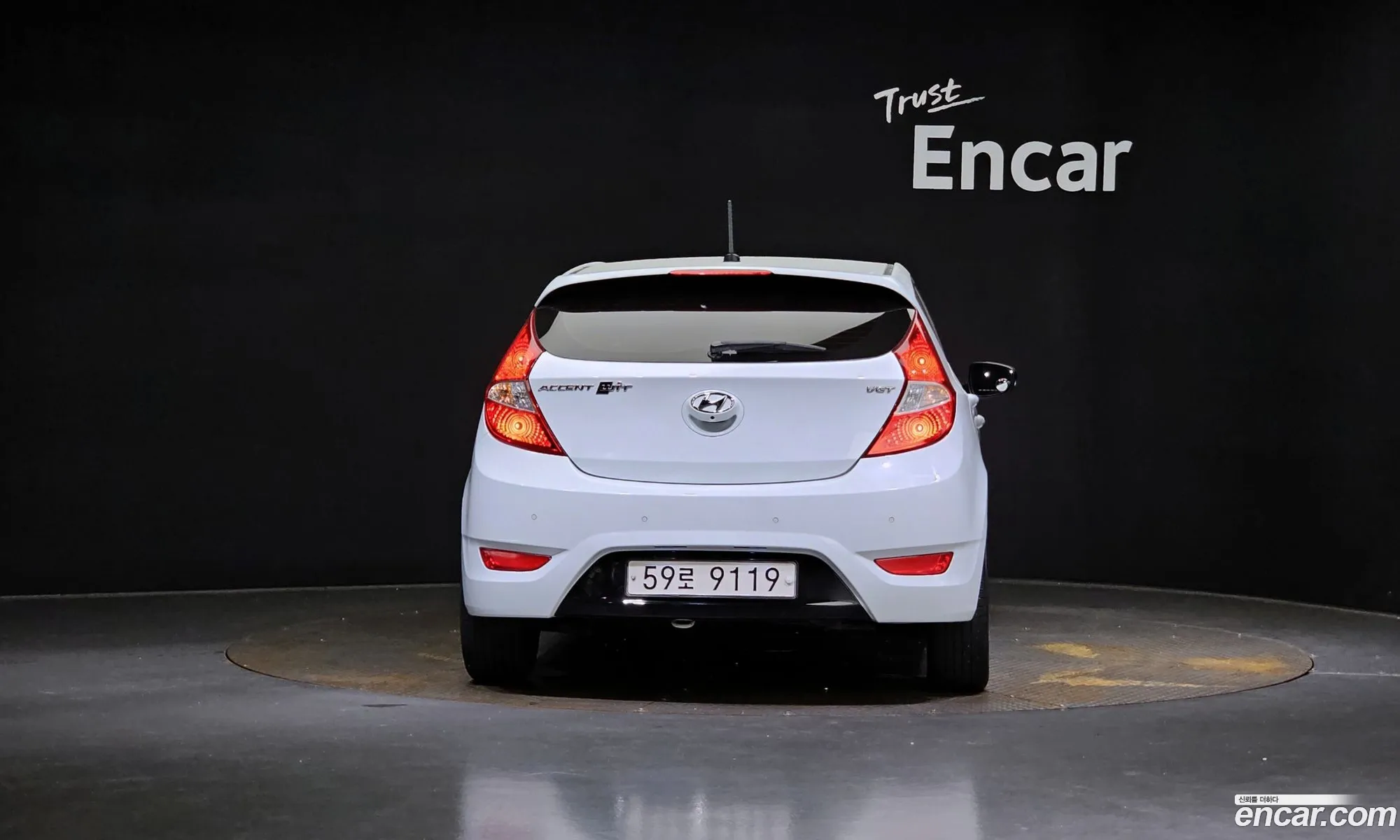 Hyundai Accent Iv Witt Diesel 16 Vgt Premium 2015 - фотография 17020392
