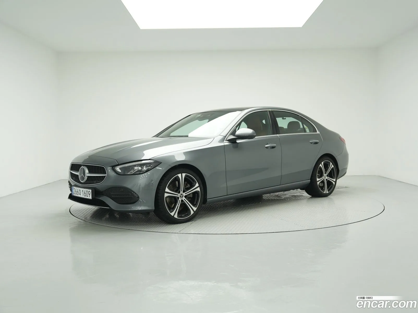 Mercedes-Benz C-Klasse C300 4Matic Avant Garde 2024 - фотография 17240565