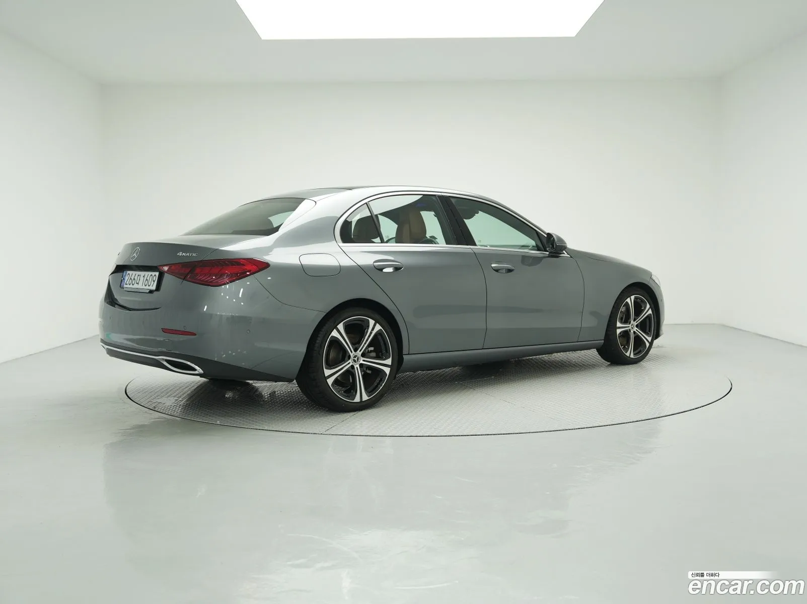Mercedes-Benz C-Klasse C300 4Matic Avant Garde 2024 - фотография 17240566