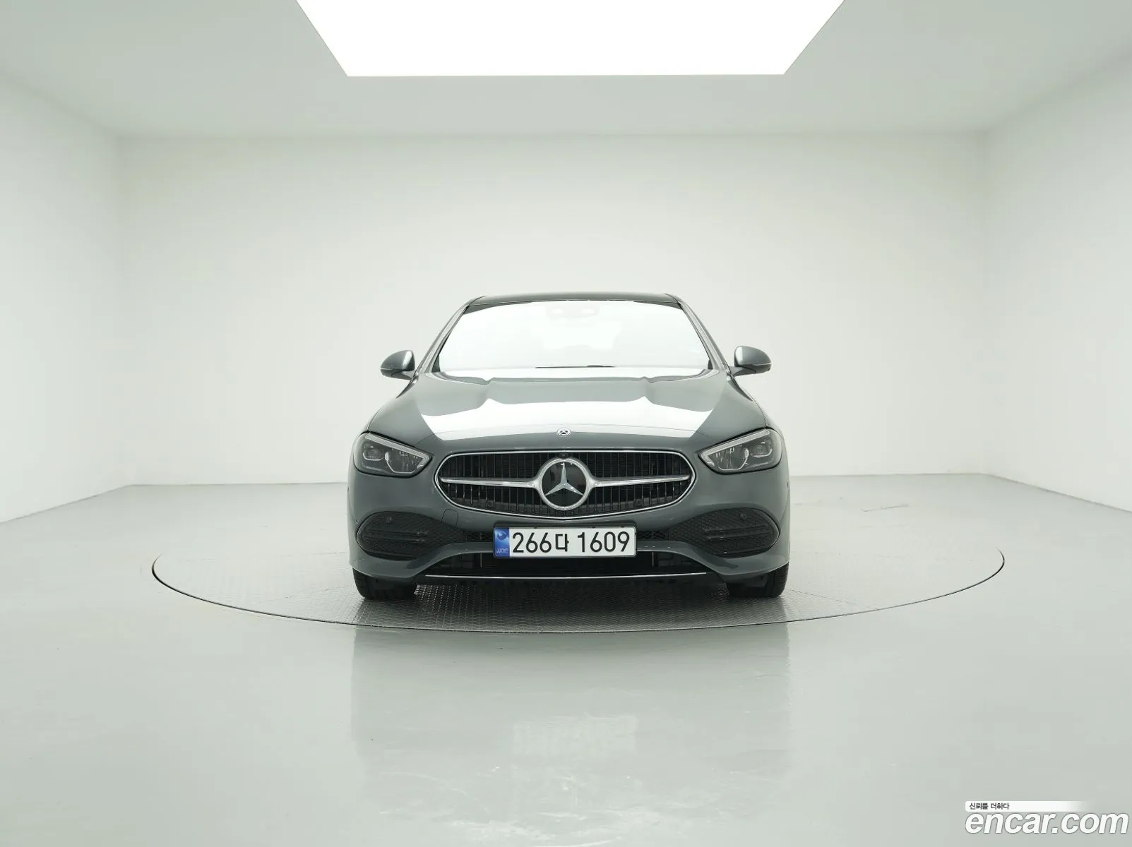 Mercedes-Benz C-Klasse C300 4Matic Avant Garde 2024 - фотография 17240567