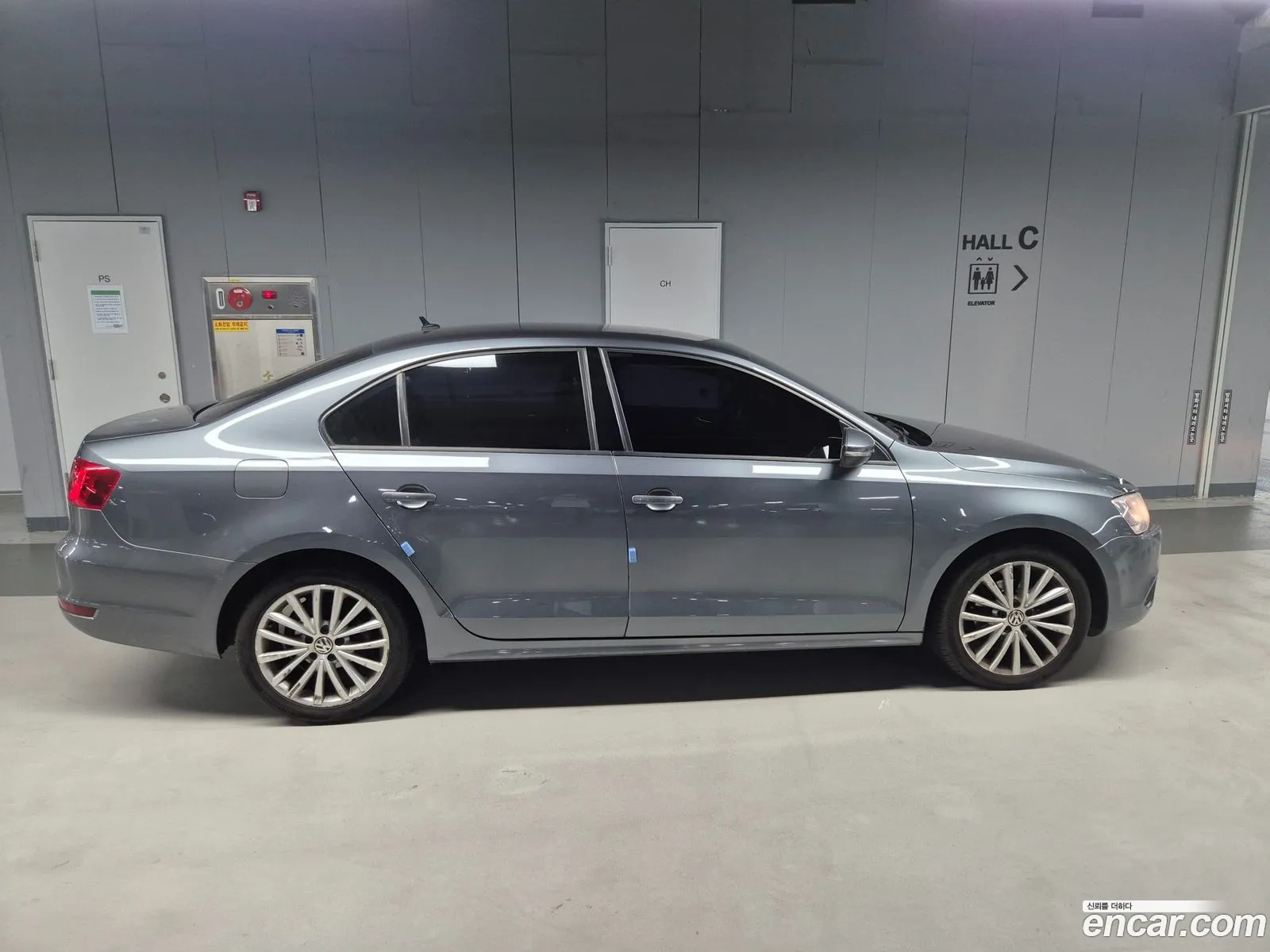 Volkswagen Jetta 16 Tdi Bluemotion 2013 - фотография 16507144