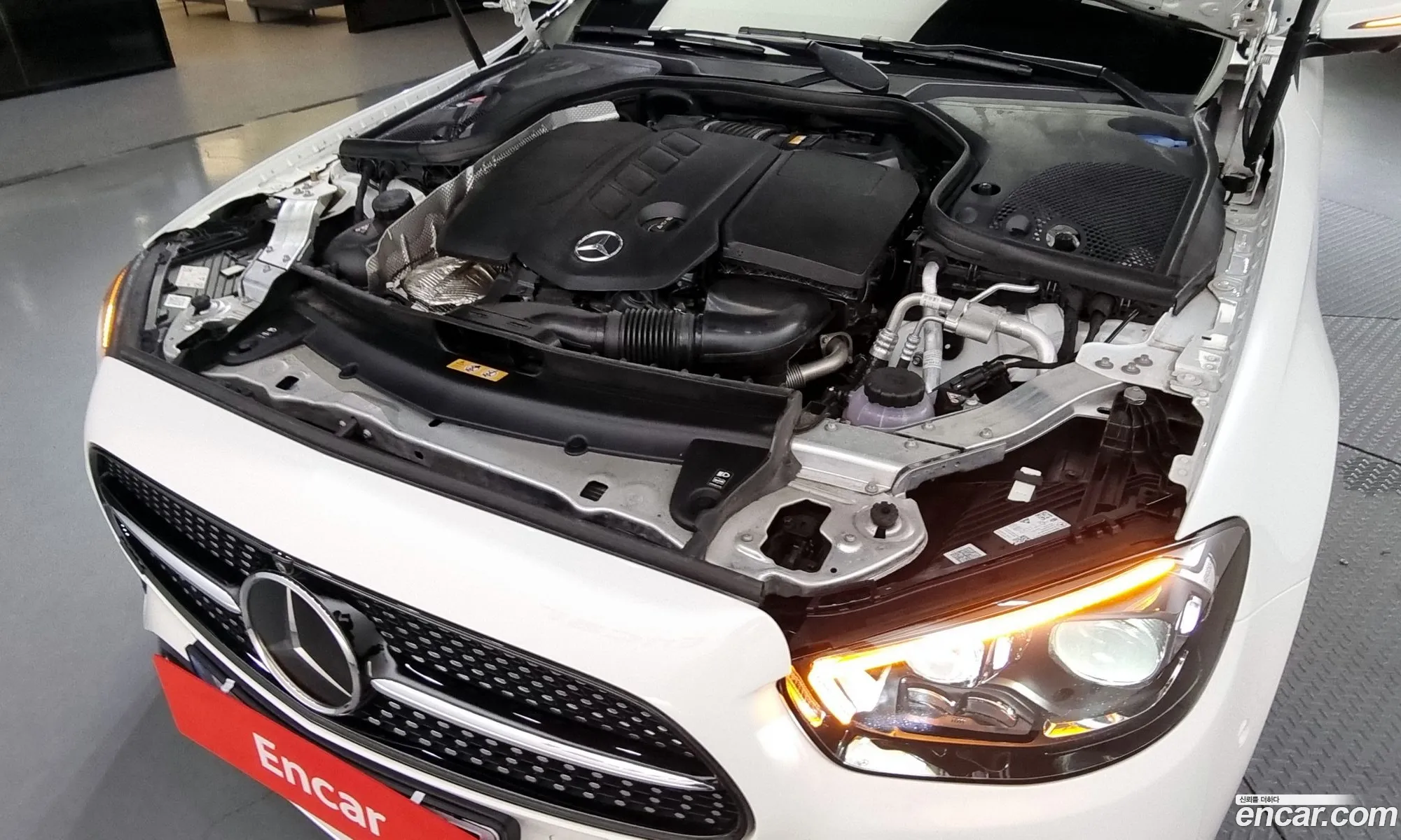 Mercedes-Benz E-Klasse E220D 4Matic Amg Line 2023 - фотография 17247904