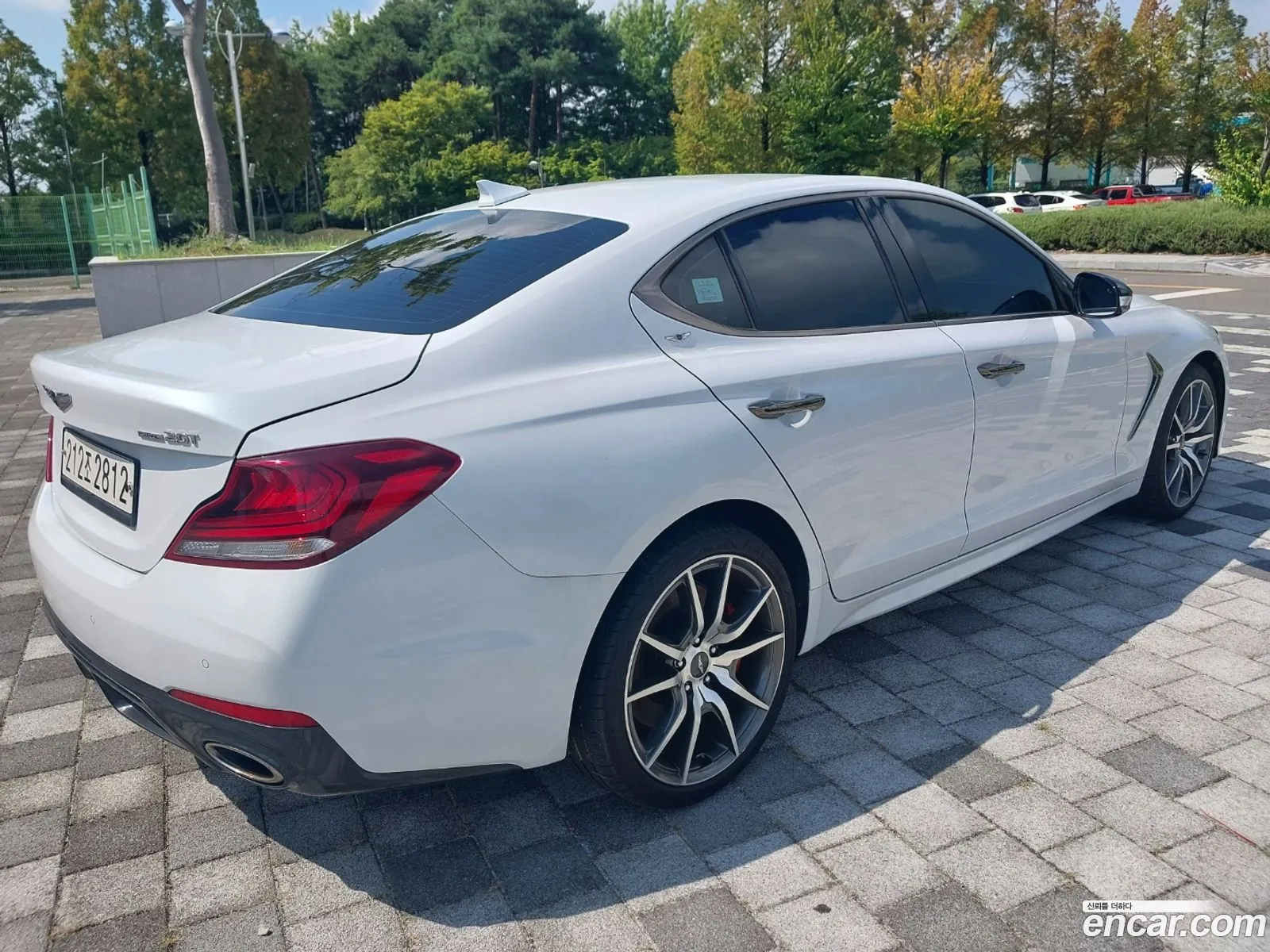 Genesis G70 I 20T Awd 2019 - фотография 12593520