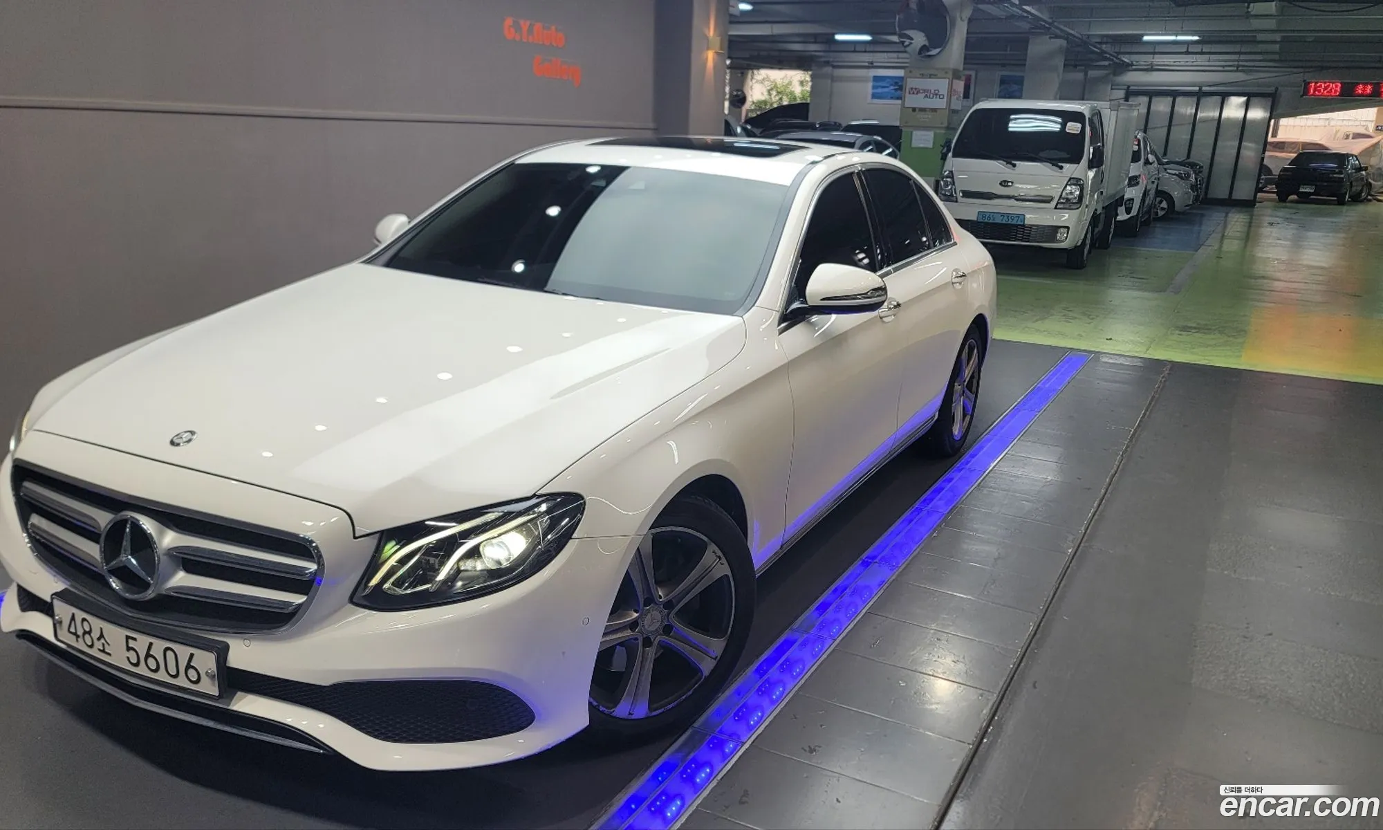 Mercedes-Benz E-Klasse E200 Avant Garde 2017 - фотография 17282470