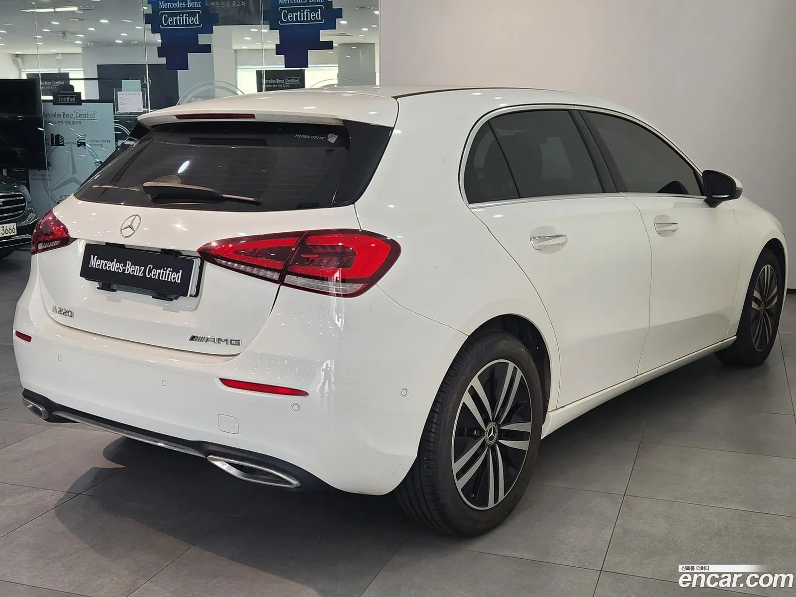 Mercedes-Benz A-Klasse A220 Hatchback 2023 - фотография 17187986