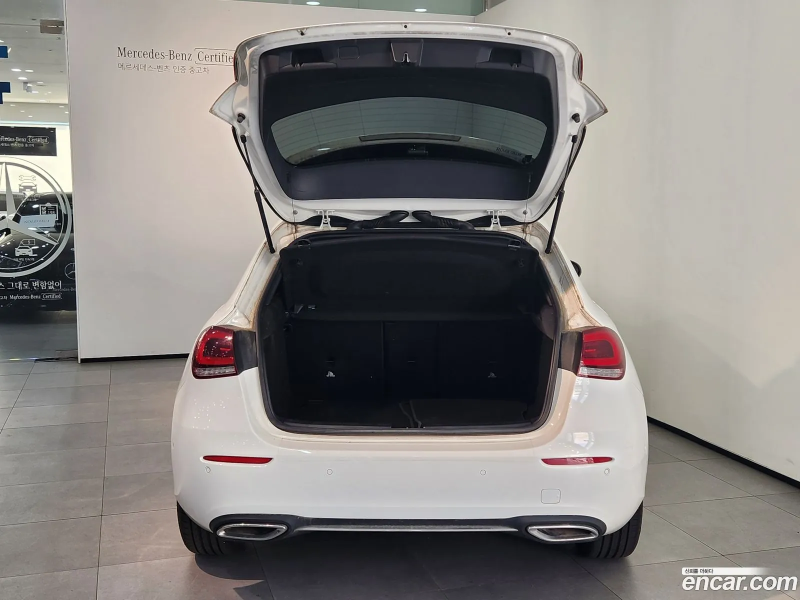 Mercedes-Benz A-Klasse A220 Hatchback 2023 - фотография 17187988
