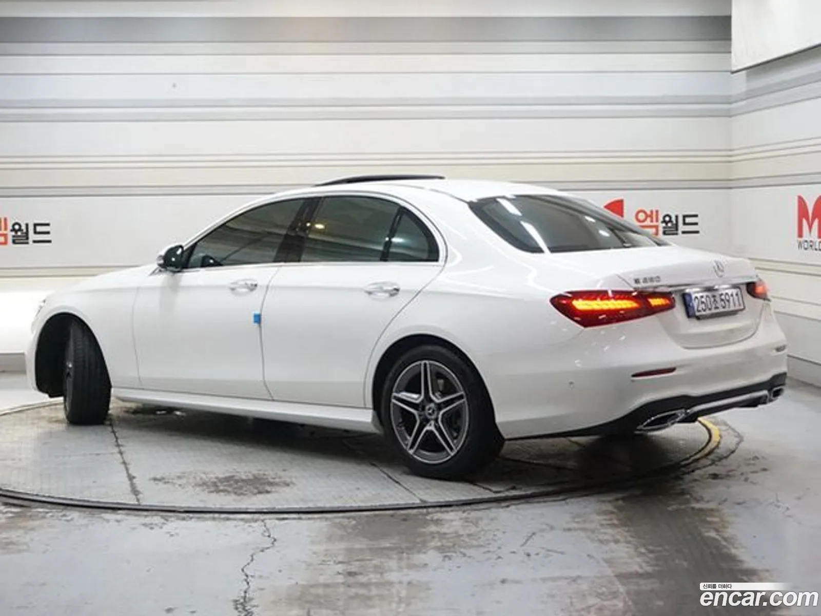 Mercedes-Benz E-Klasse E250 Amg Line 2023 - фотография 17188008