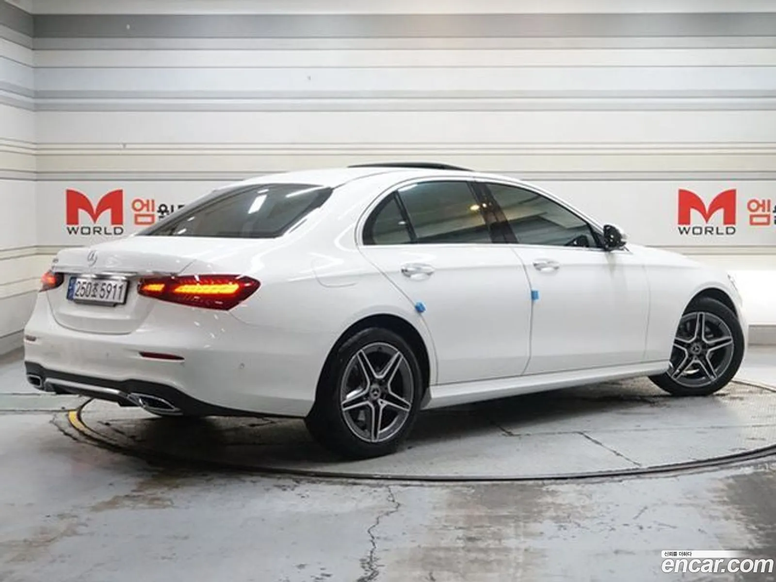 Mercedes-Benz E-Klasse E250 Amg Line 2023 - фотография 17188010