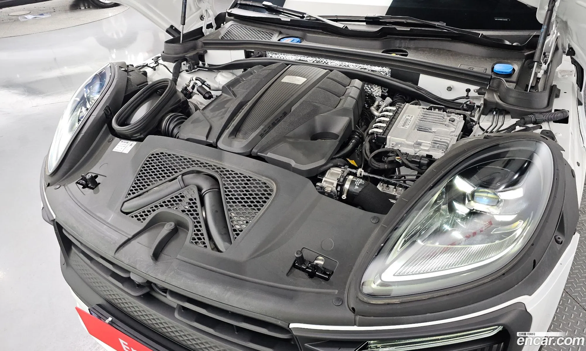 Porsche Macan I 2 29 Gts 2022 - фотография 3745365