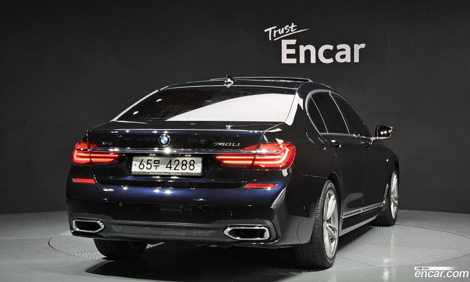 BMW 7 Series G11 740Li xDrive M Sports - фотография 940600