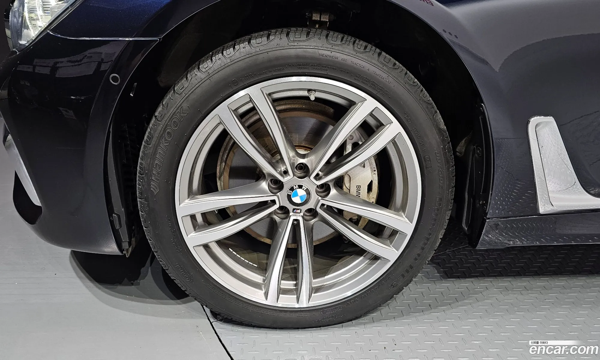 BMW 7 Series G11 740Li xDrive M Sports - фотография 940603