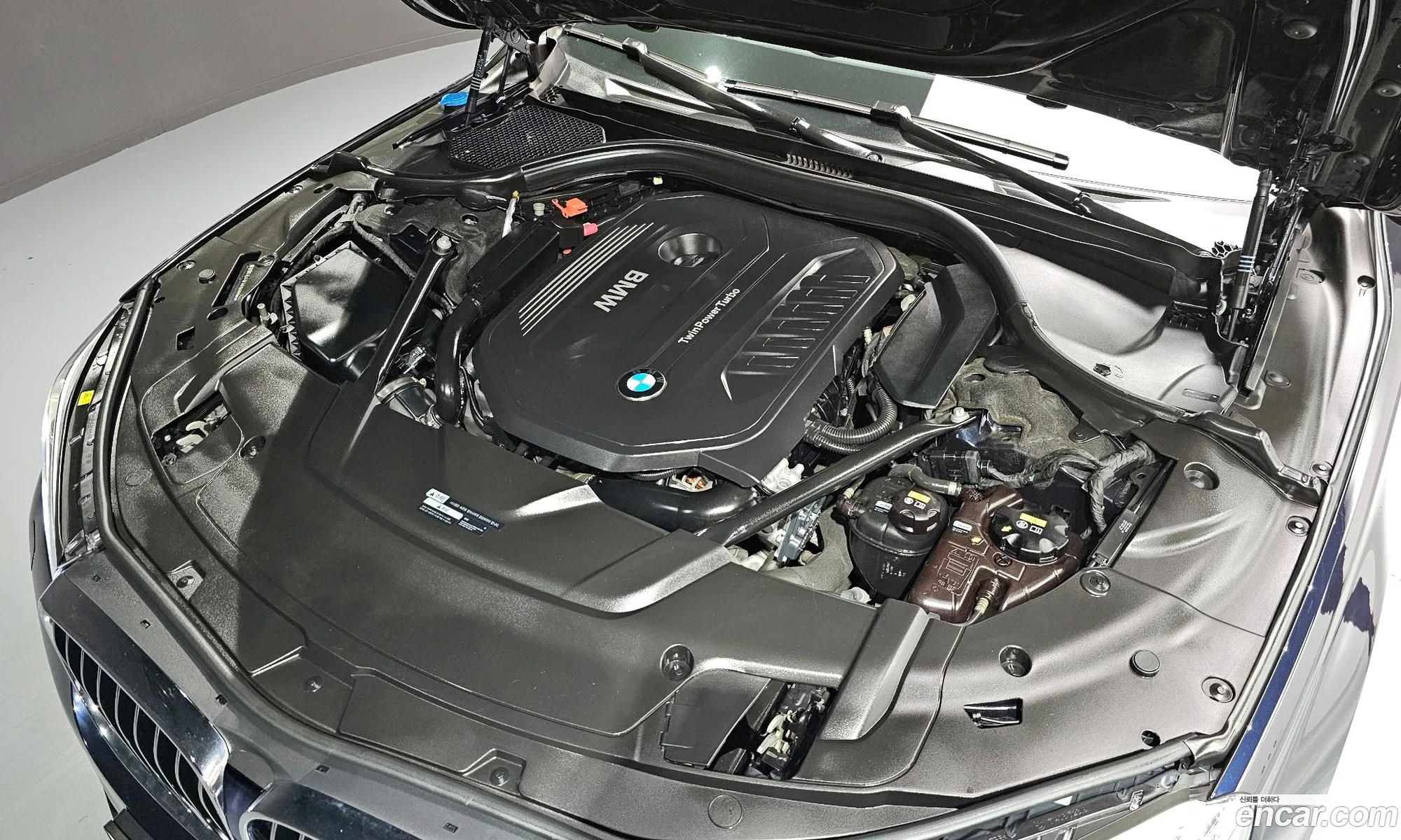 BMW 7 Series G11 740Li xDrive M Sports - фотография 940604