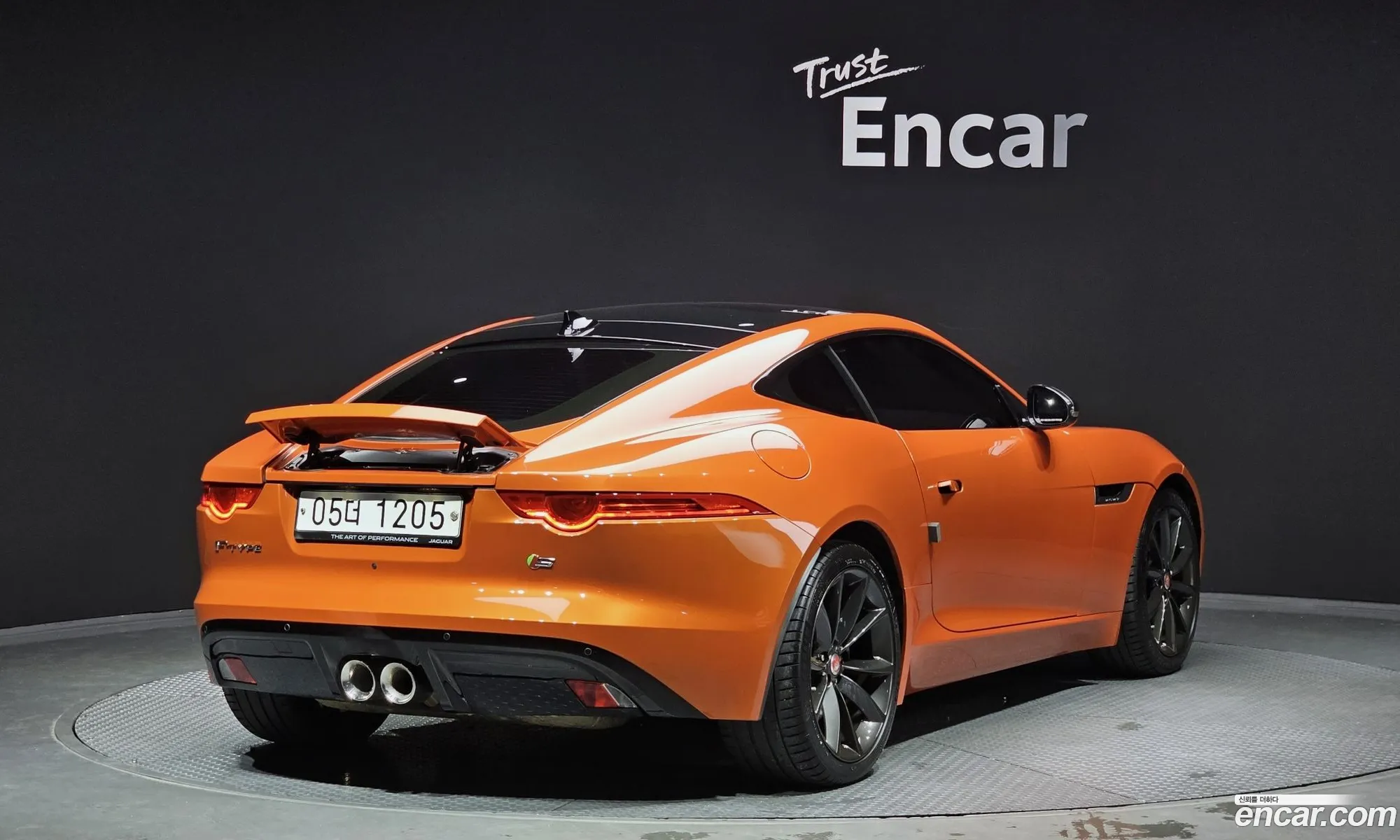 Jaguar F-Type 30 S Coupe 2017 - фотография 3500370