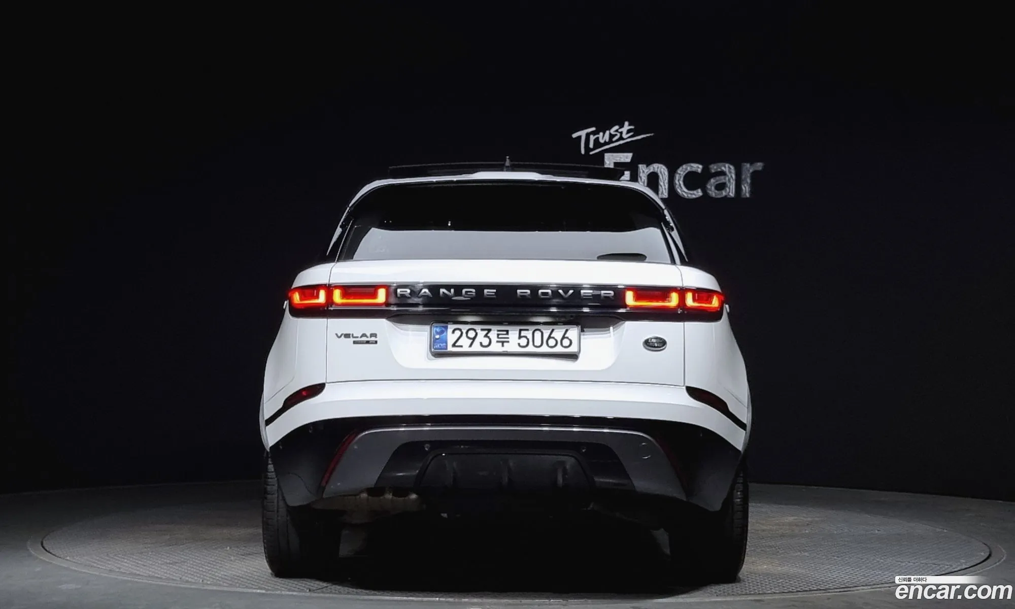 Land Rover Range Rover Velar I 20 D240 R-Dynamic Se 2018 - фотография 3530643