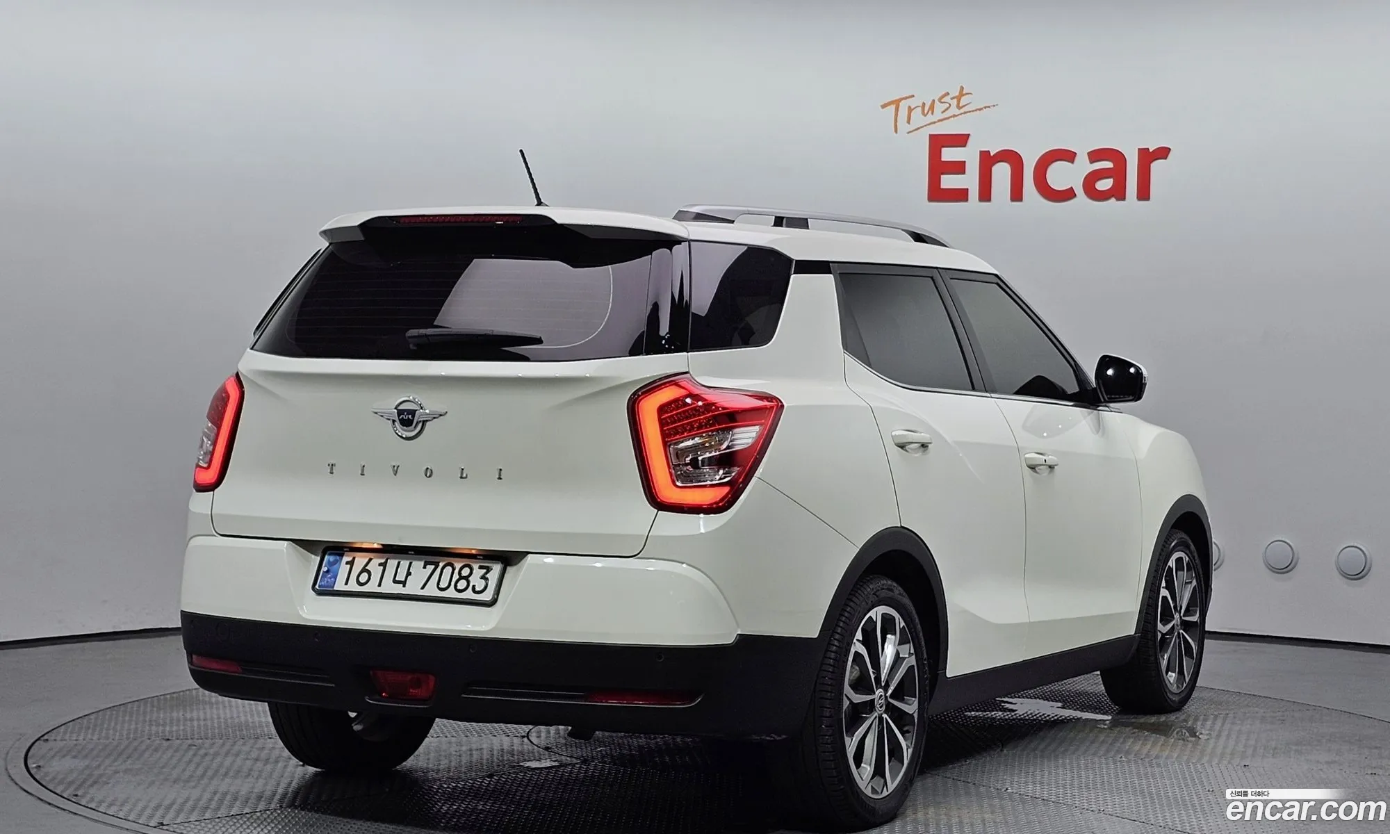 Ssangyong Tivoli Tivoli Diesel Ix 2Wd 2017 - фотография 15680097