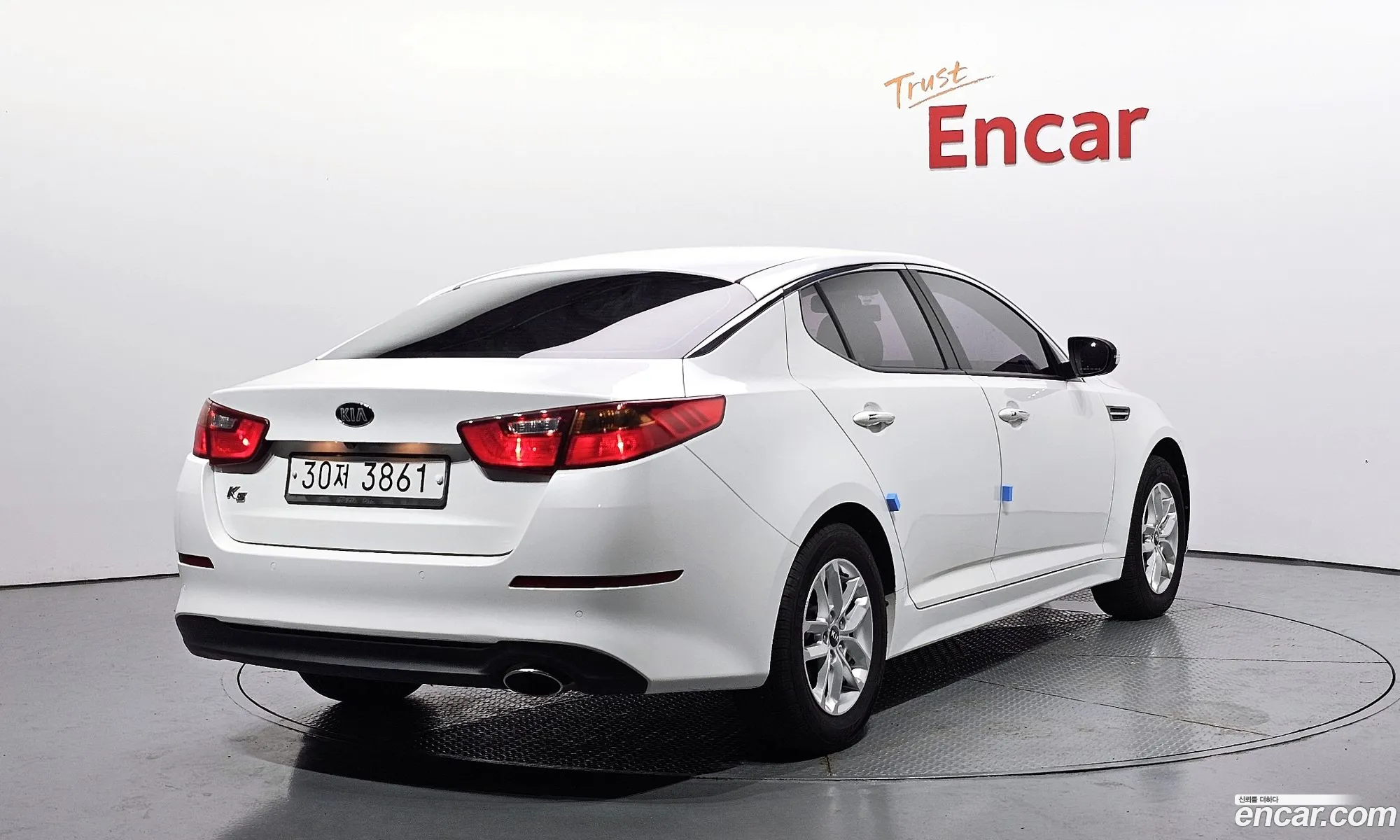 Kia K5 Lpi Luxury 2014 - фотография 18782368