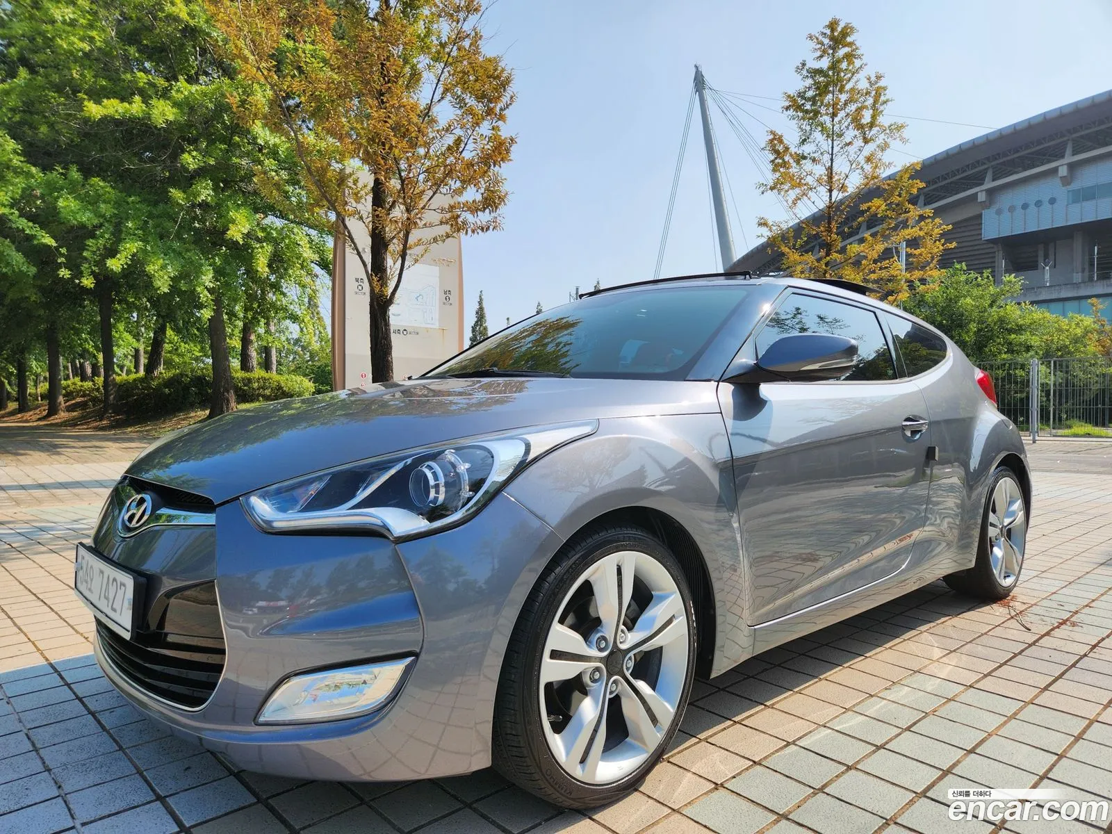 Hyundai Veloster Extreme 2011 - фотография 17169563