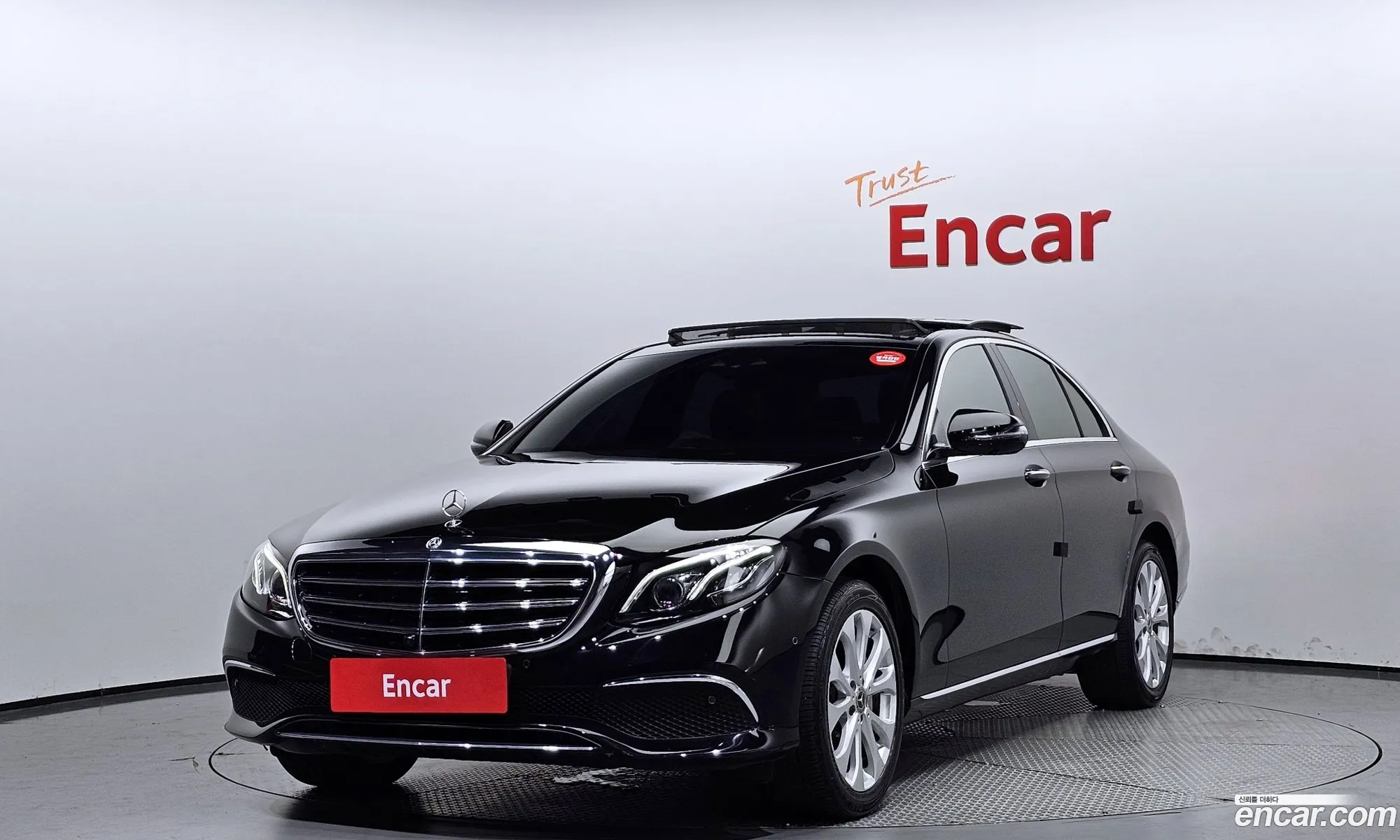 Mercedes-Benz E-Klasse V W213 S213 C238 E300 Exclusive 2019 - фотография 17175910