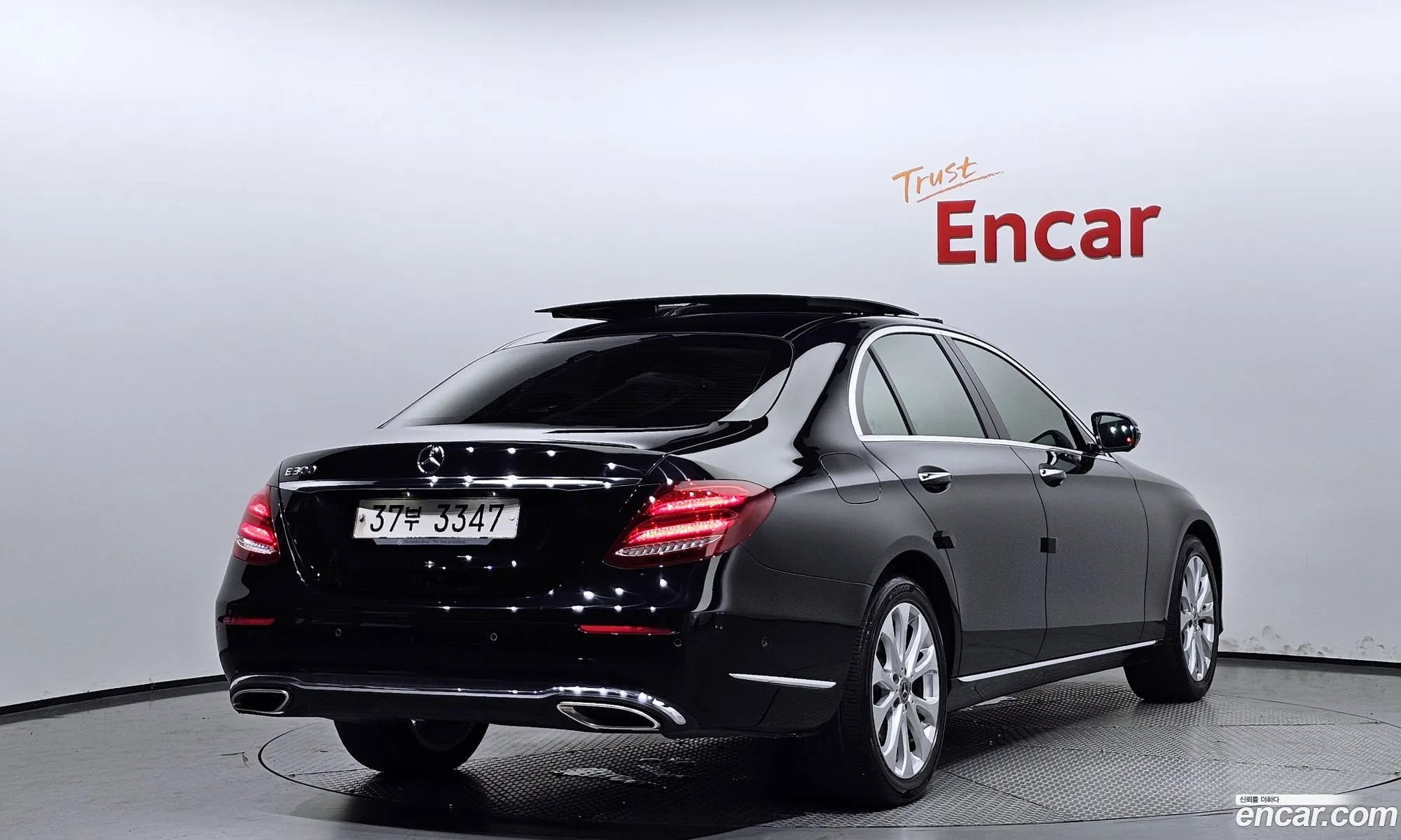 Mercedes-Benz E-Klasse V W213 S213 C238 E300 Exclusive 2019 - фотография 17175911