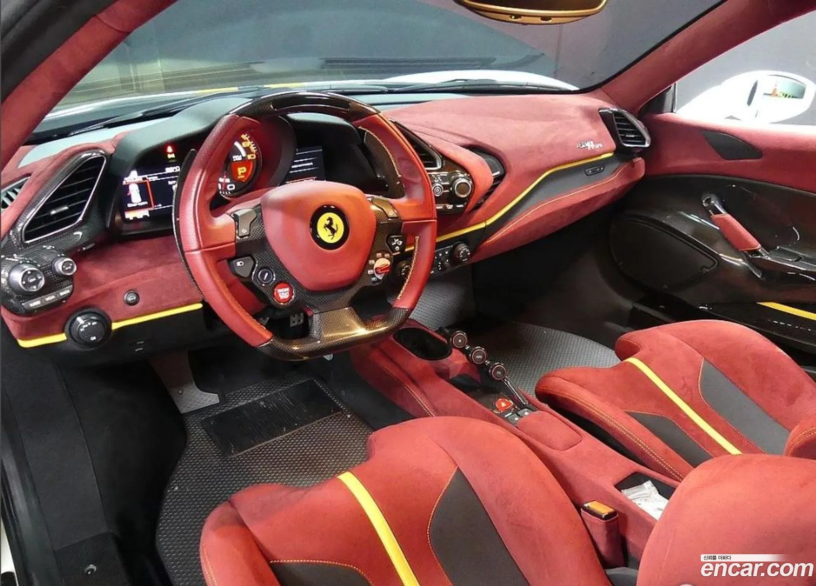 Ferrari 488 488 39 Coupe 2019 - фотография 3508000