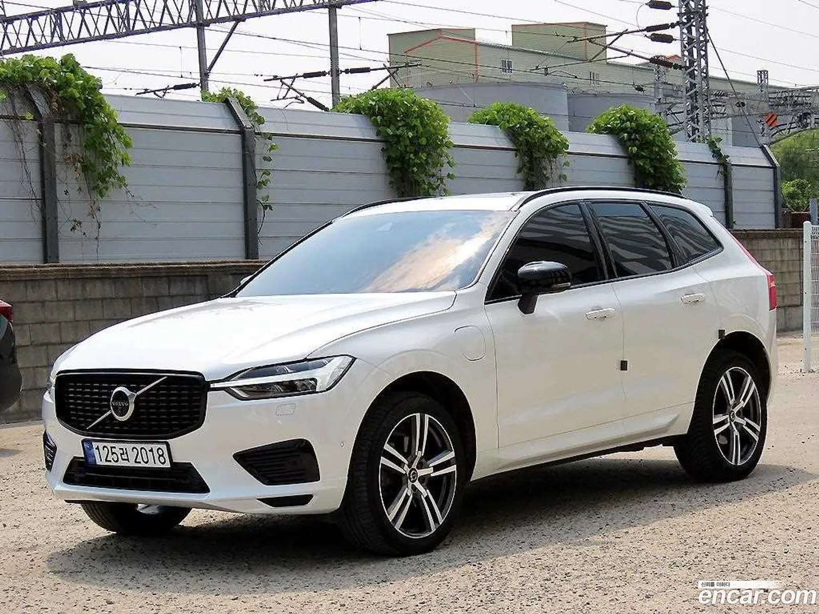 Volvo Xc60 2Nd Generation T8 R-Design - фотография 3826852