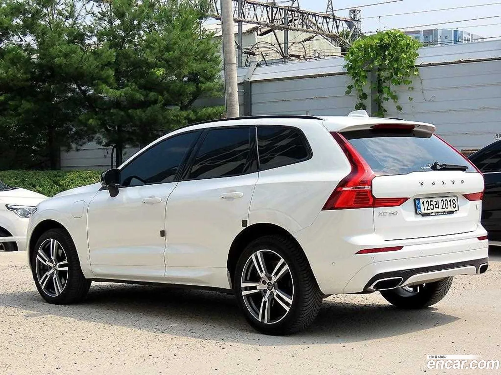 Volvo Xc60 2Nd Generation T8 R-Design - фотография 3826853