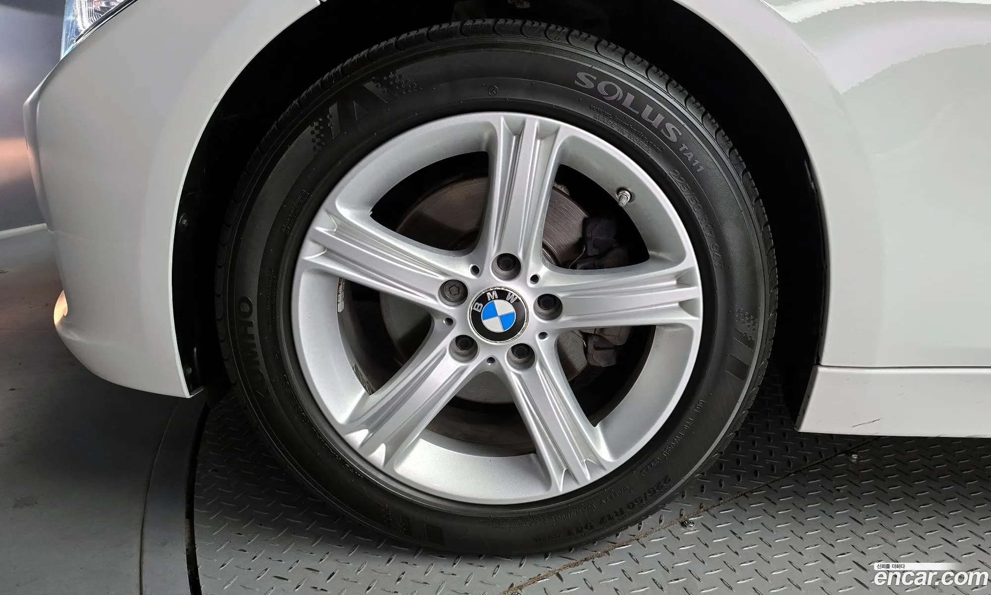 BMW 3Er Vi F3X 320D 2015 - фотография 2349431