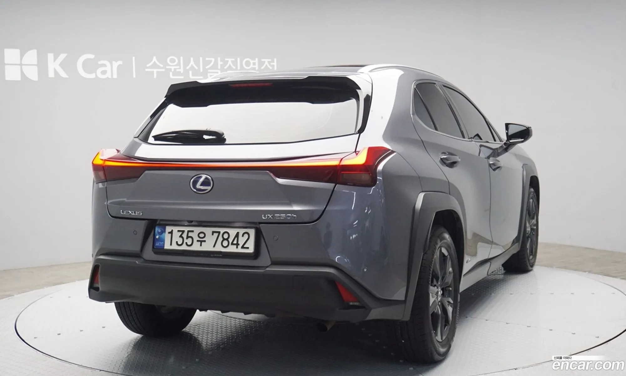 Lexus Ux I 20 2Wd 2021 - фотография 3515861