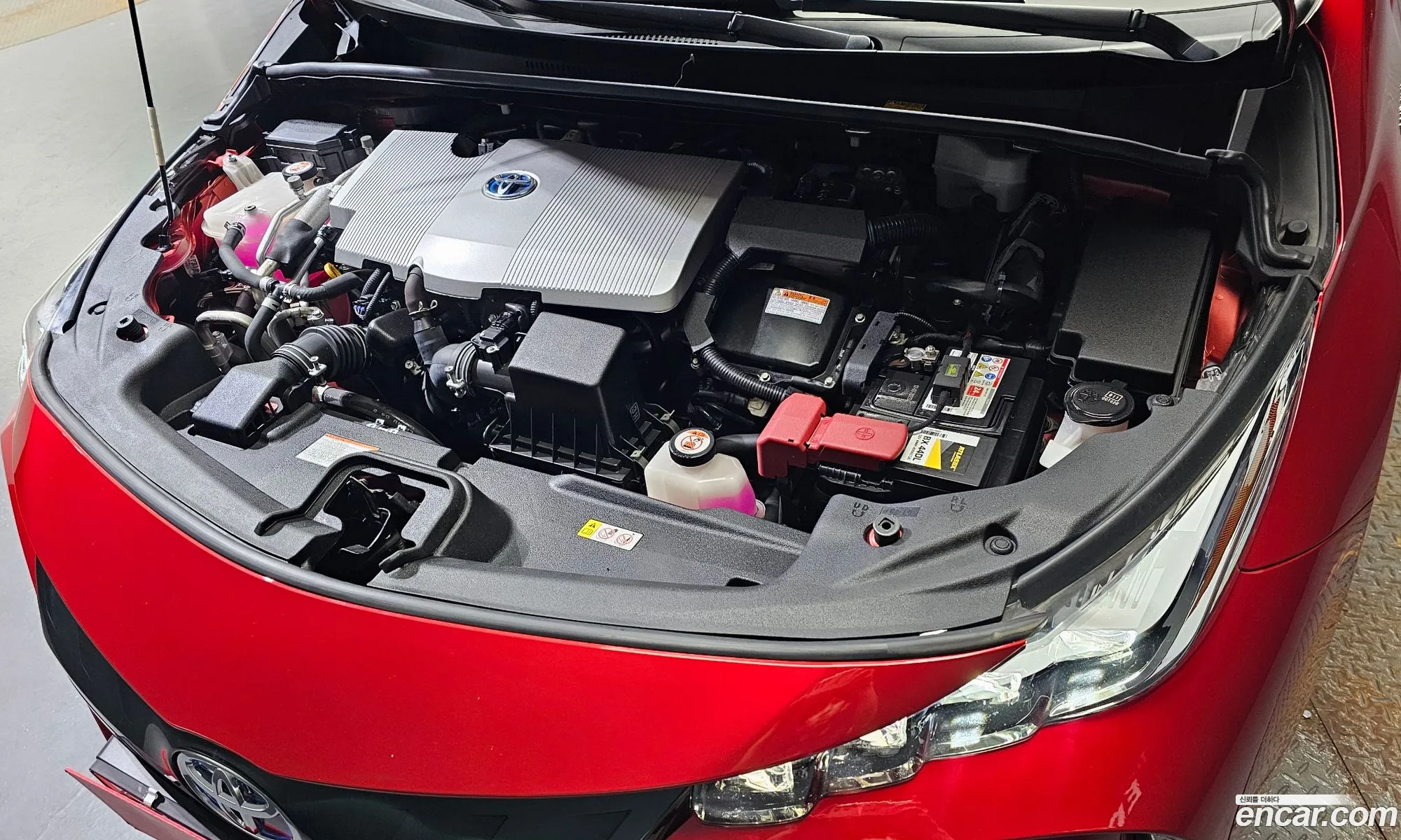 Toyota Prius Iv Xw50 18 2017 - фотография 14401254