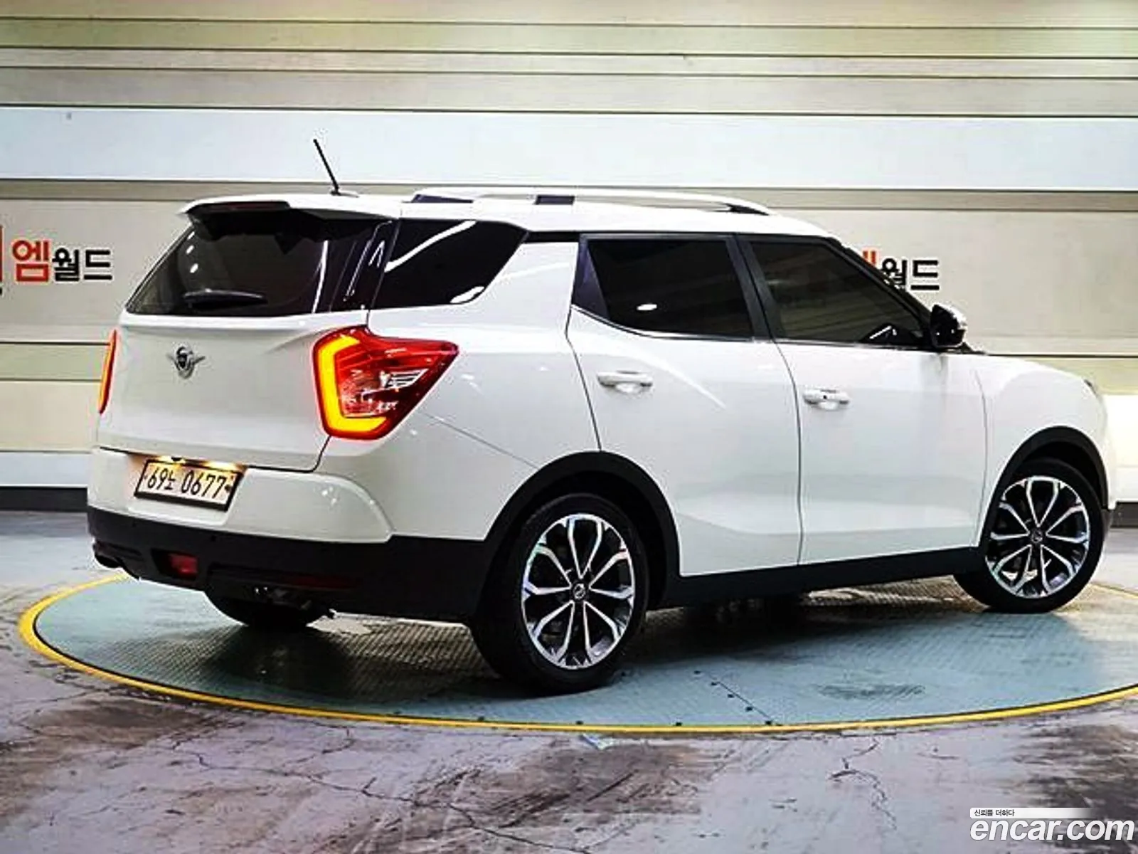 Kg Mobility Ssangyong Tivoli Air Diesel Rx 4Wd - фотография 8737047
