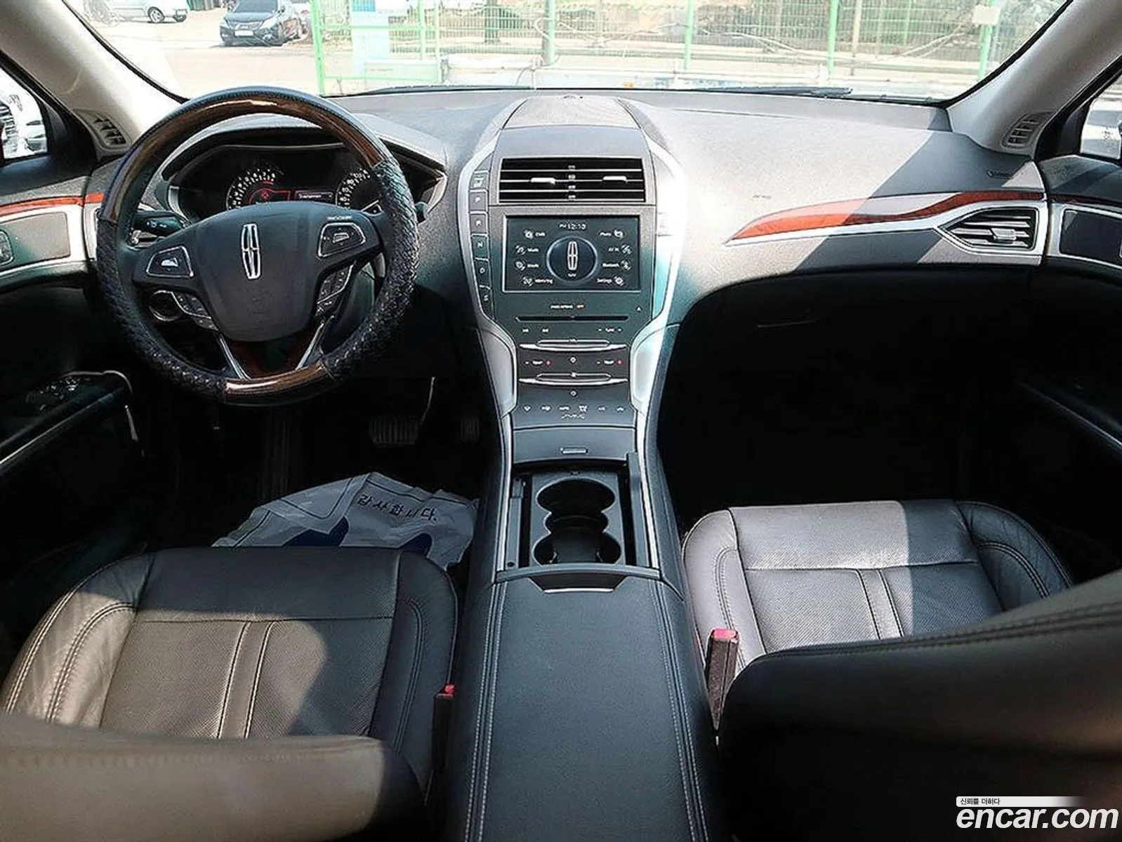 Lincoln Mkz Ii 20 2016 - фотография 3499463