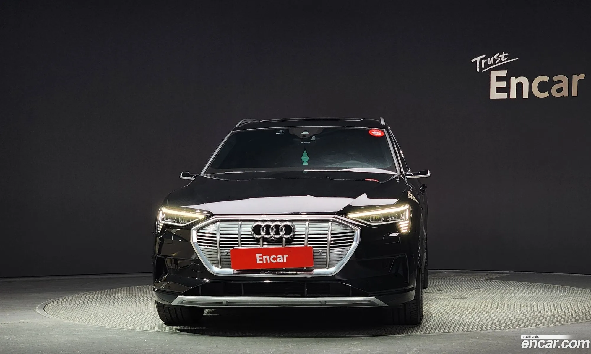 Audi E-Tron I 55 Quattro 2021 - фотография 3794031
