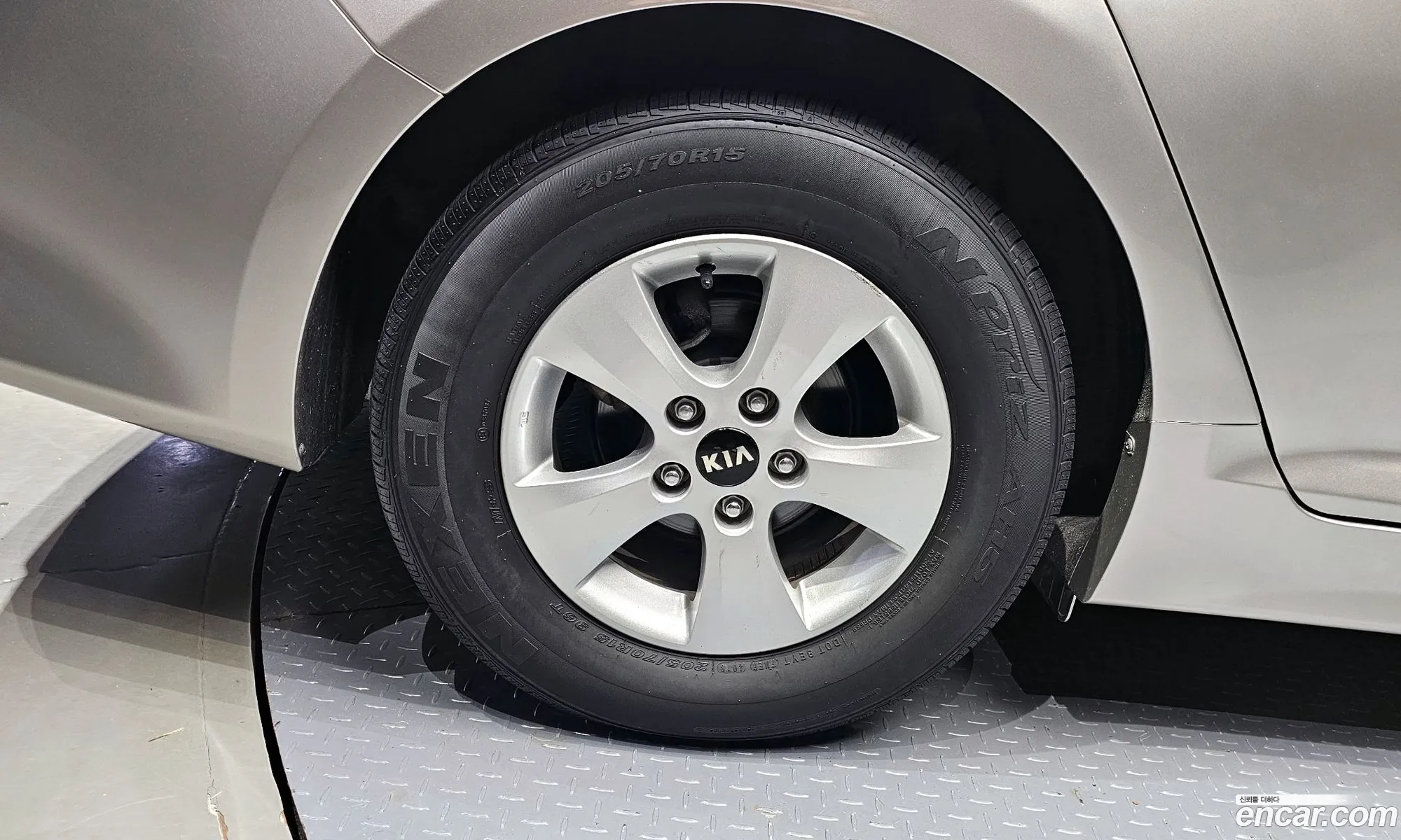 Kia K5 Lpi Deluxe 2014 - фотография 18862343