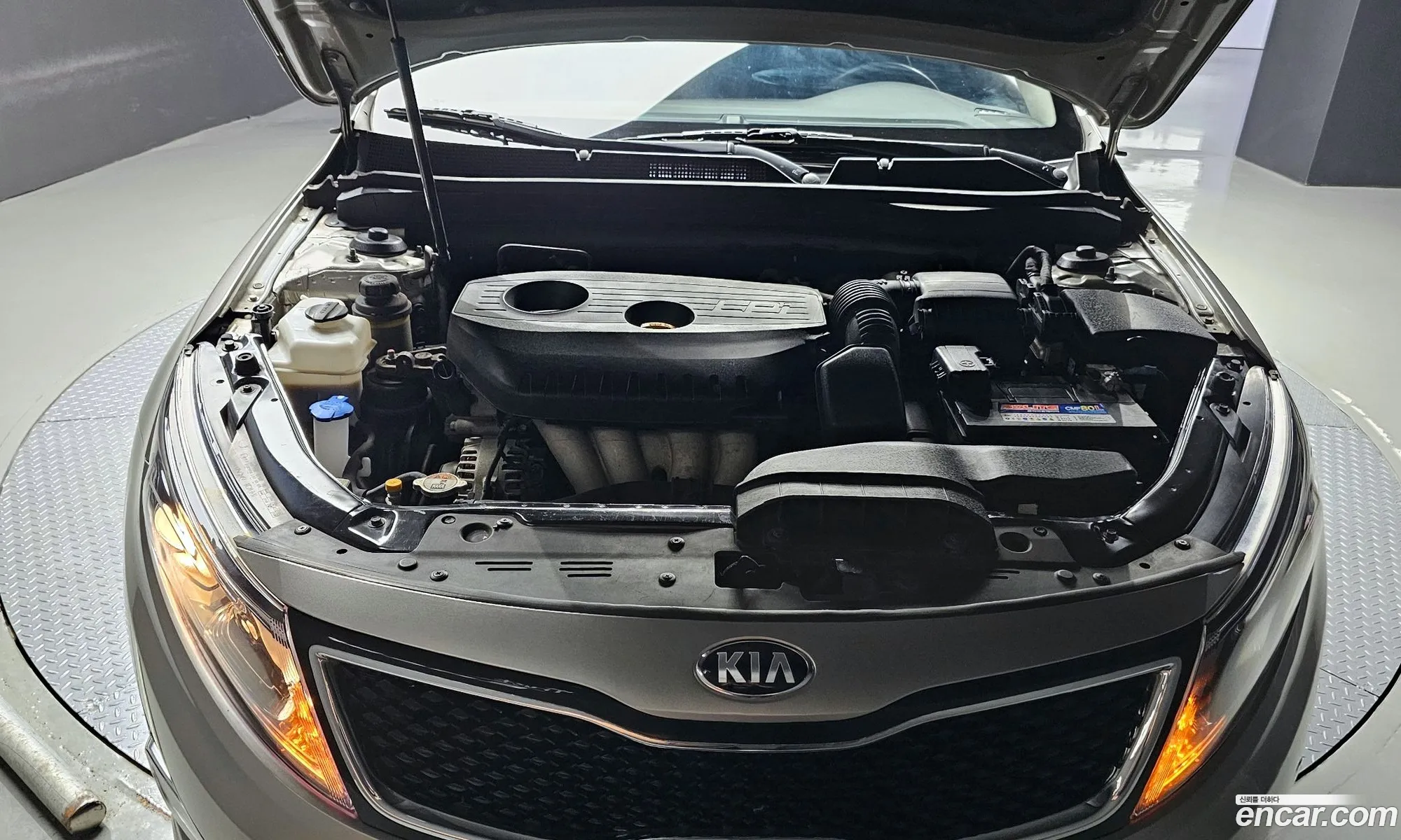 Kia K5 Lpi Deluxe 2014 - фотография 18862344