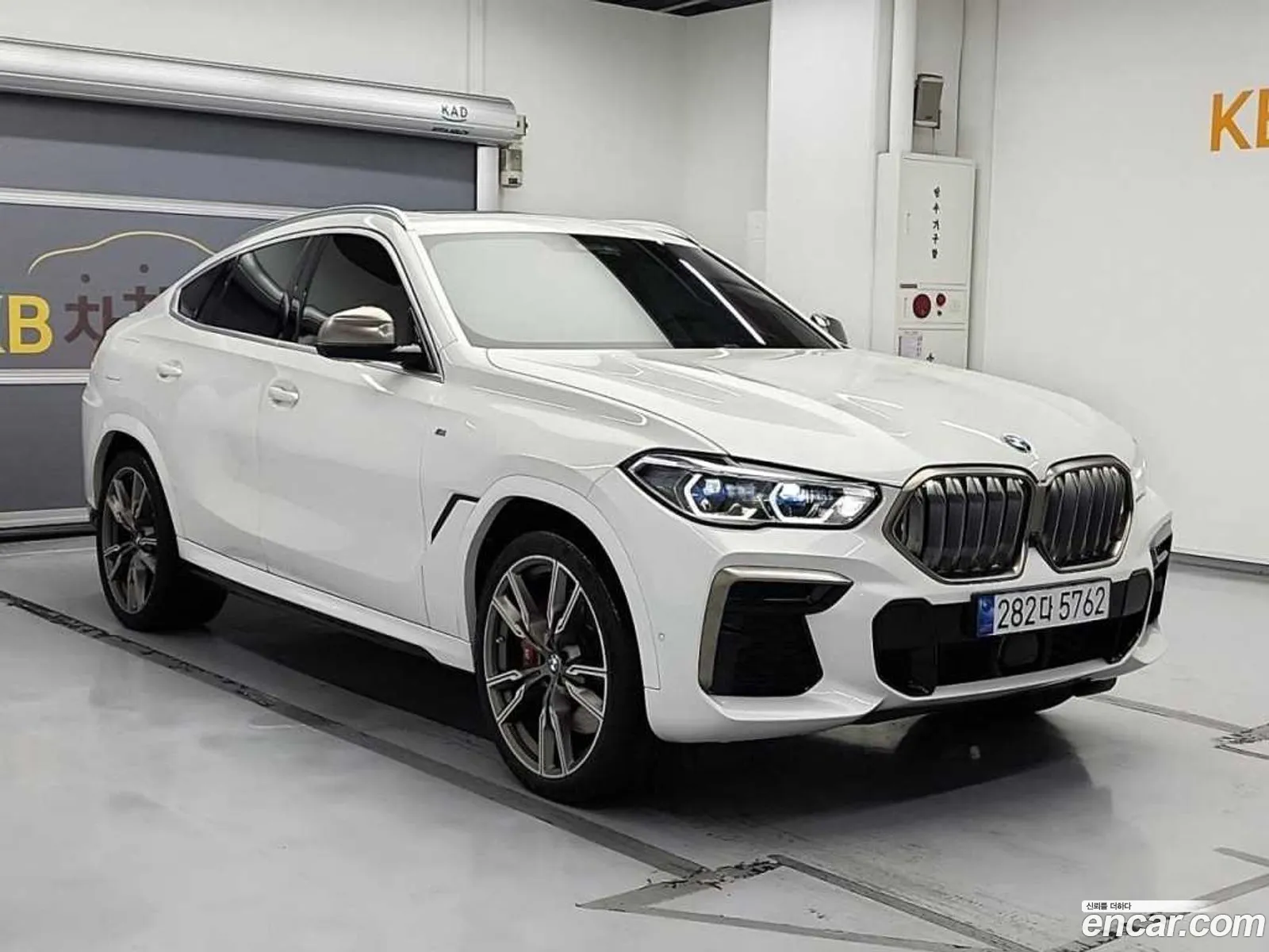 BMW X6 Iii G06 M50I 2022 - фотография 11268097