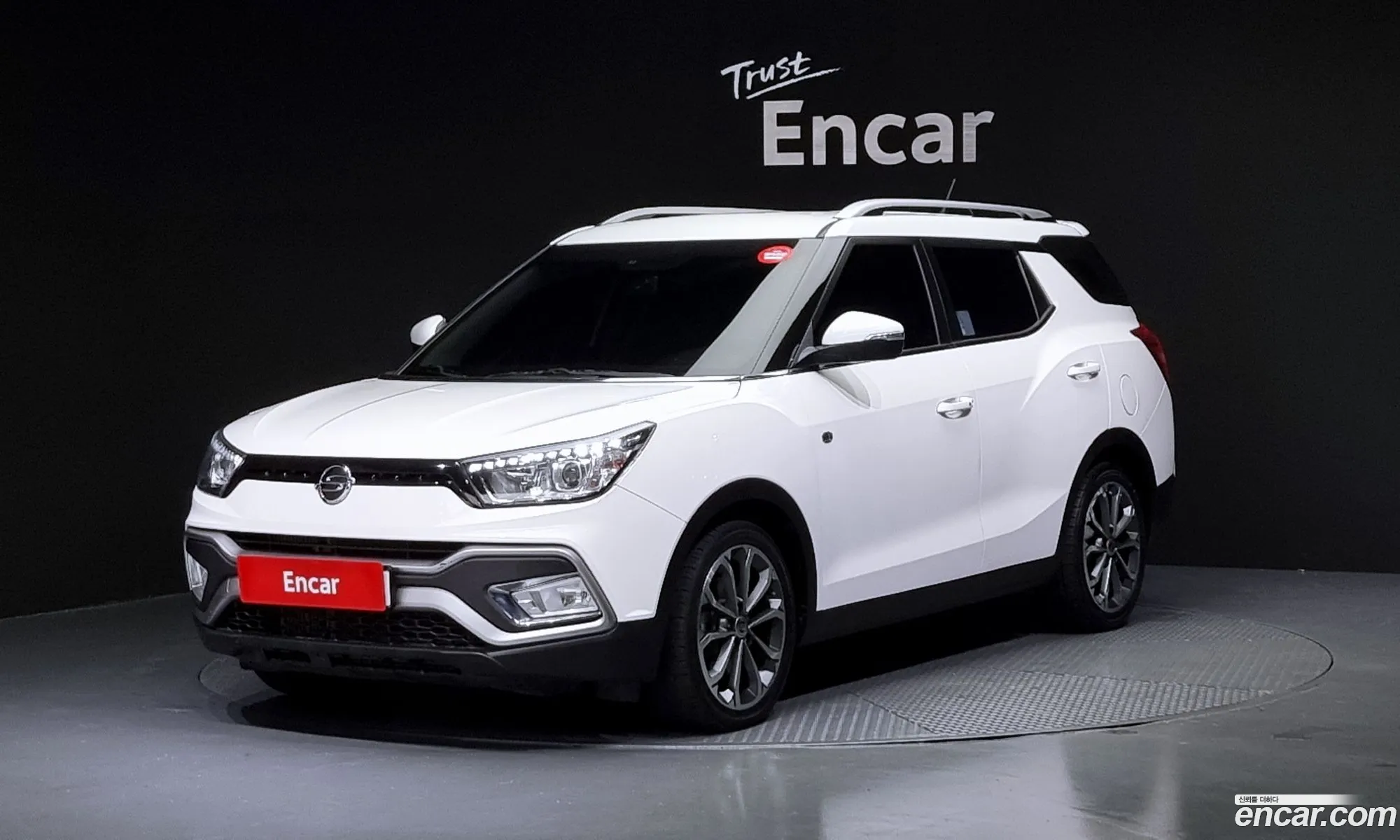 Ssangyong Tivoli Tivoli Diesel Ix 2Wd 2018 - фотография 15680060