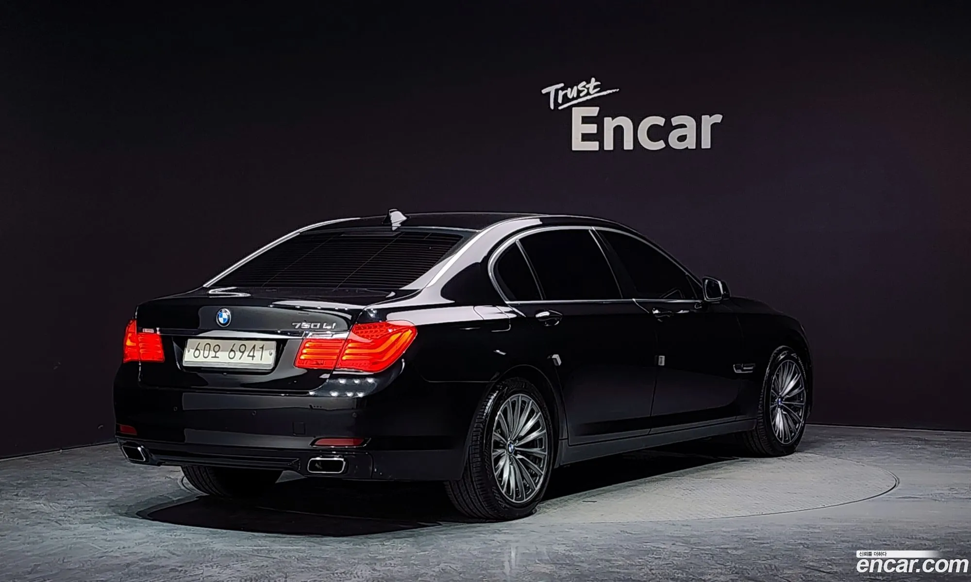 BMW 7Er V F01F02F04 750Li 2011 - фотография 11392159