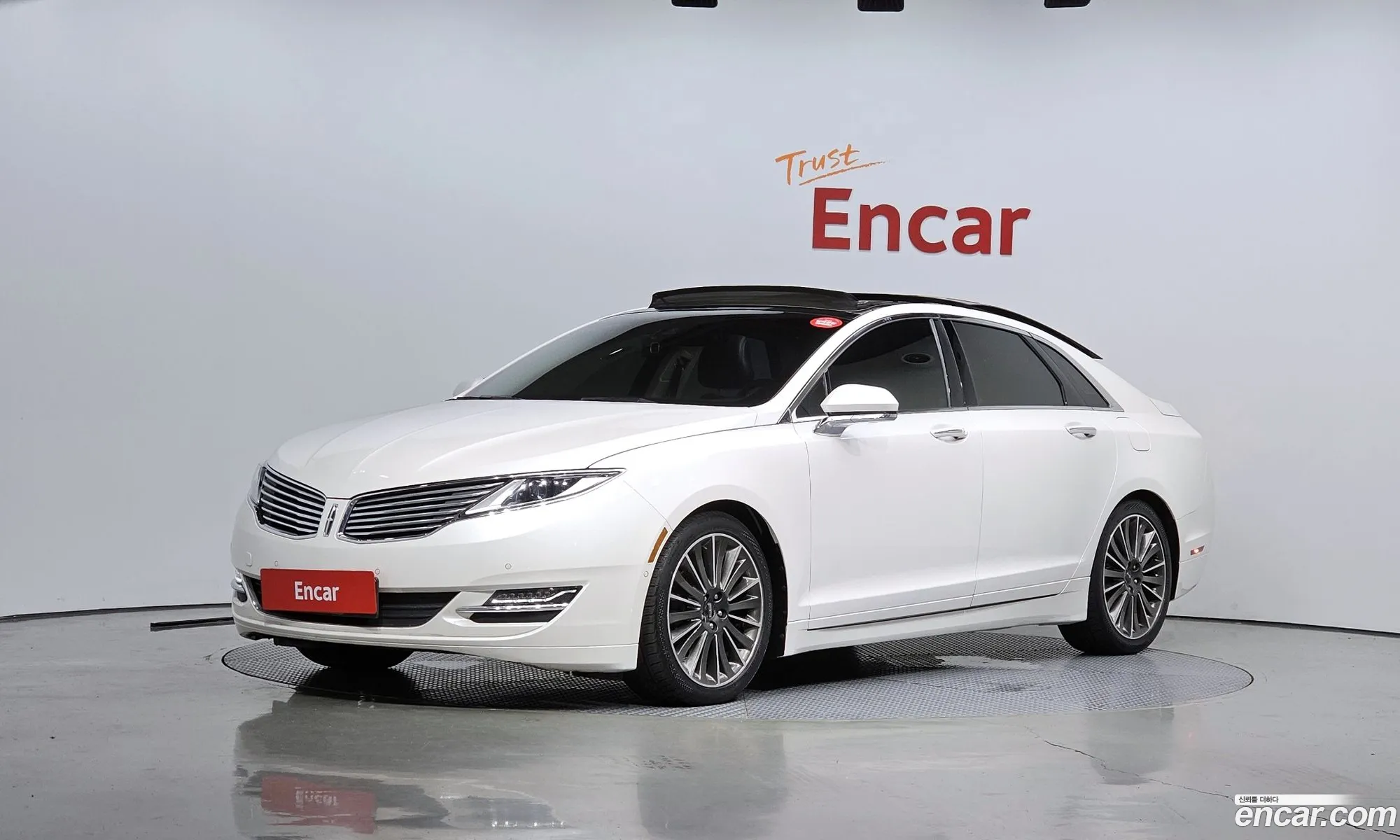 Lincoln Mkz Ii Hybrid 2016 - фотография 3499434