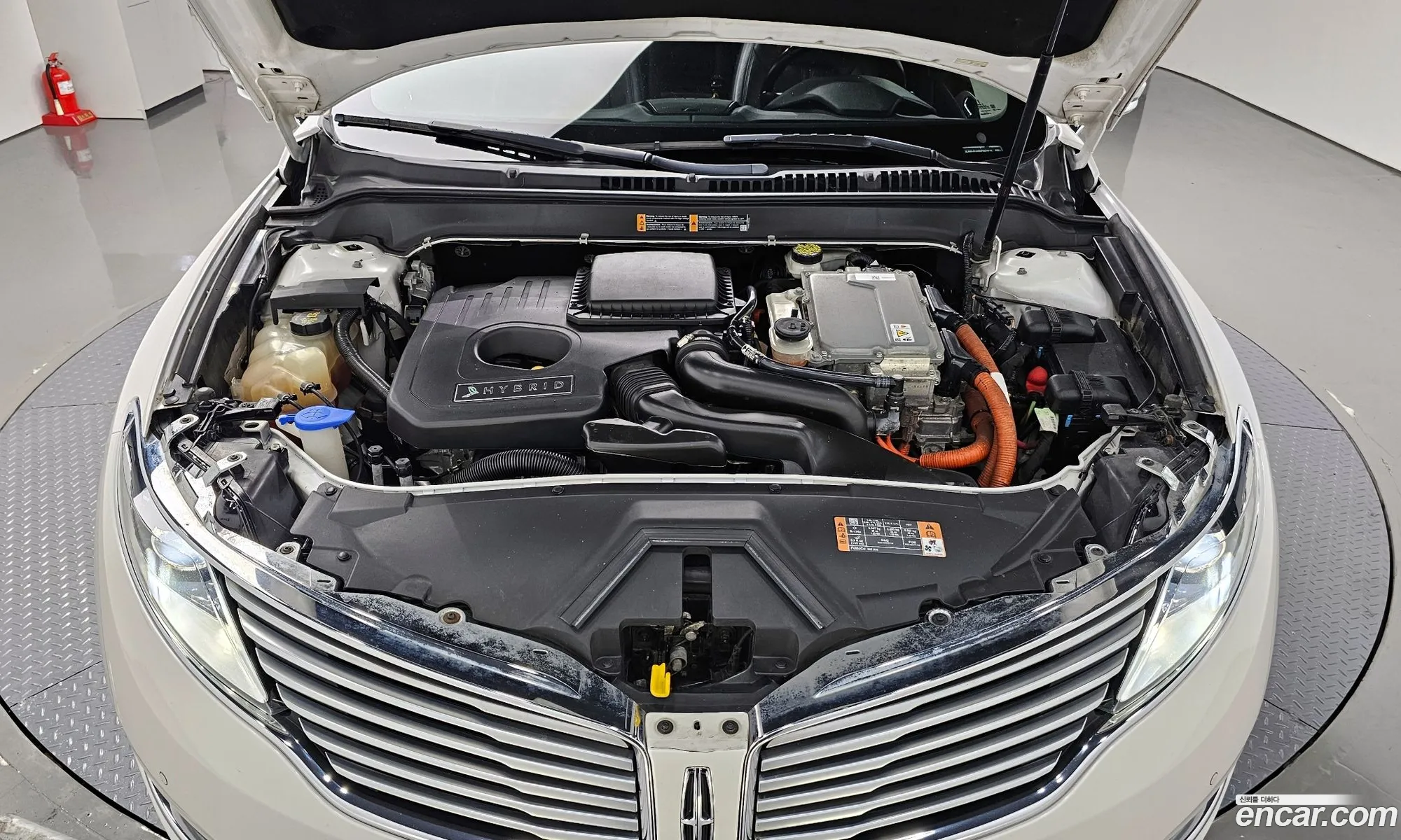 Lincoln Mkz Ii Hybrid 2016 - фотография 3499439