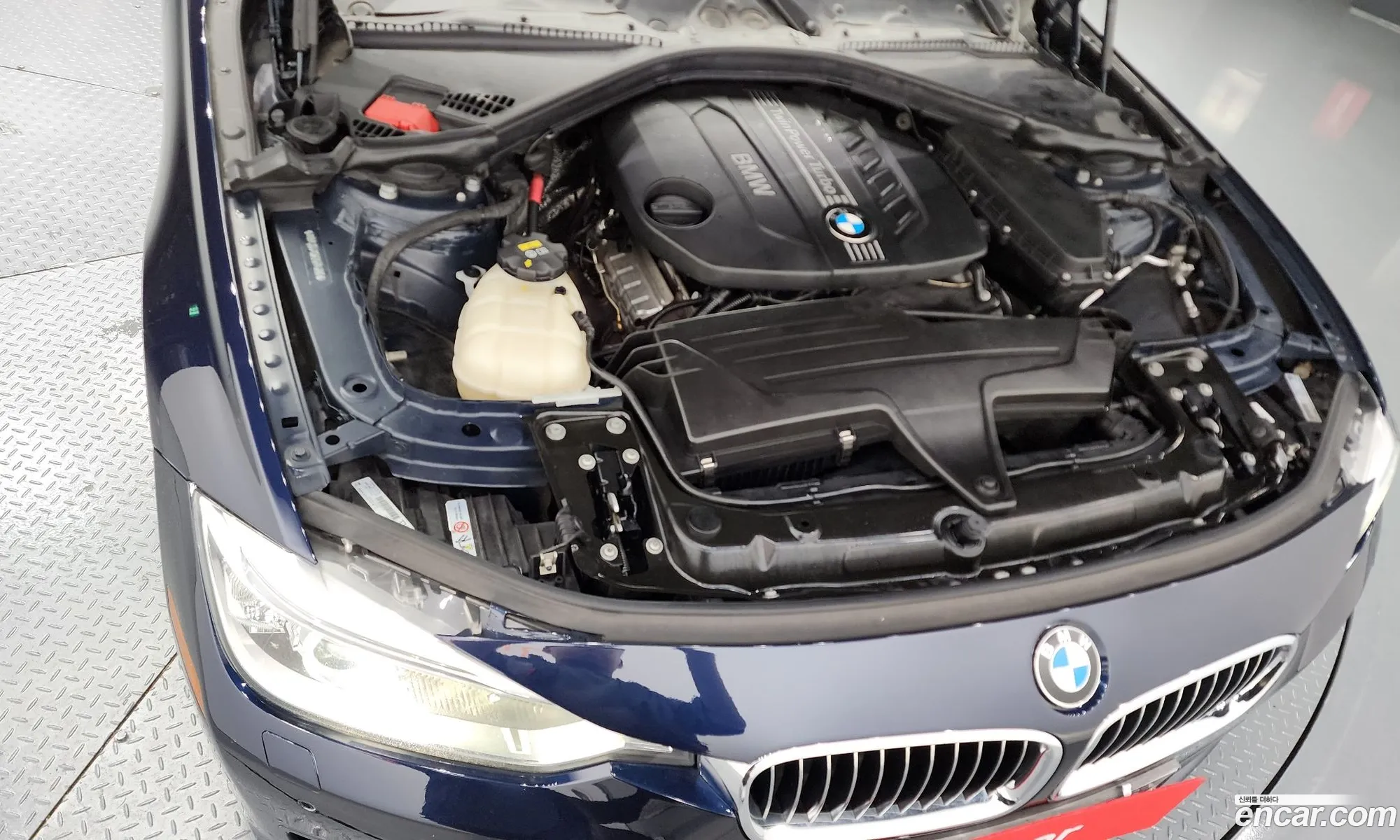 BMW 3Er Vi F3X 320D Luxury 2014 - фотография 13486372